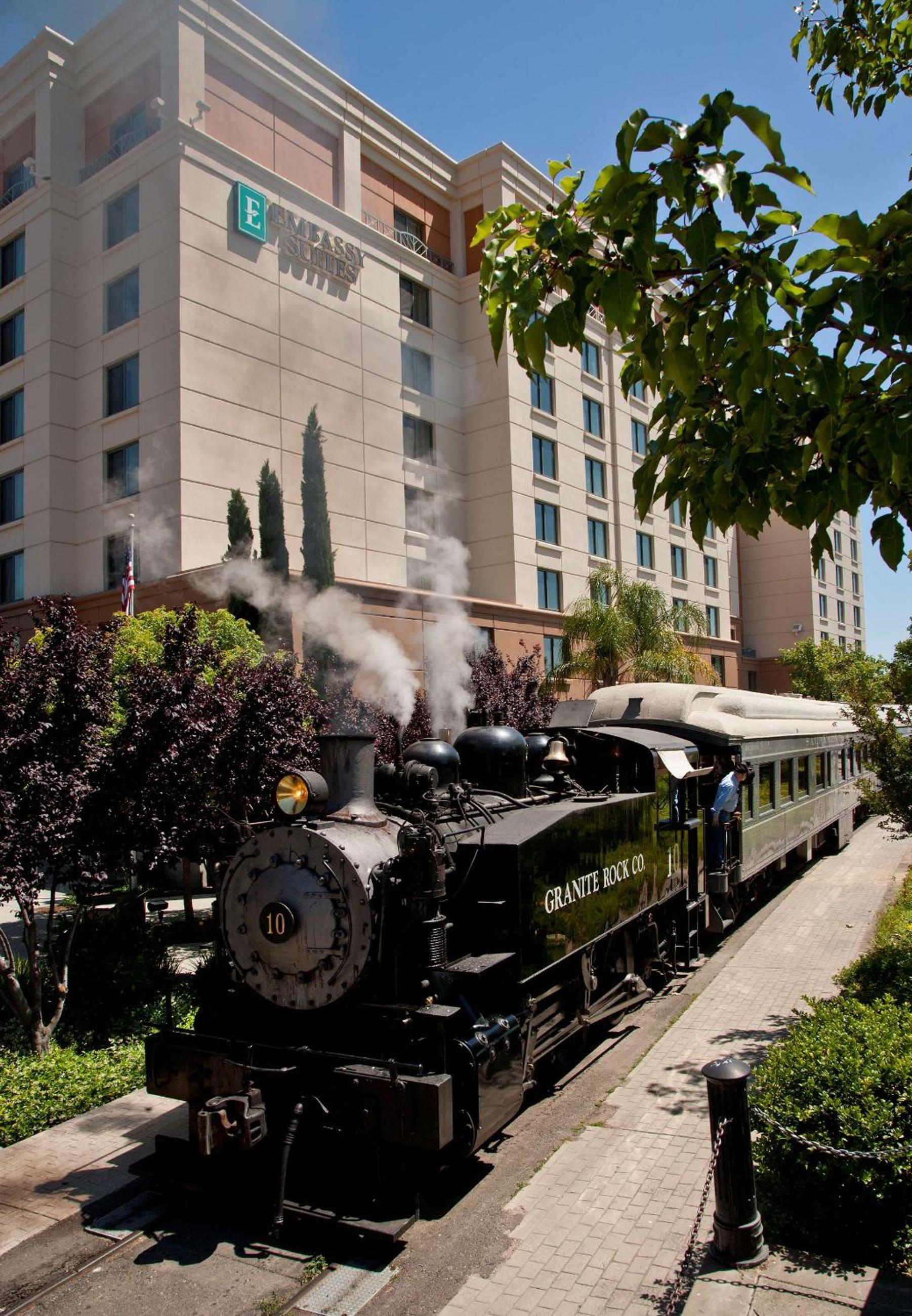 Embassy Suites by Hilton Sacramento Riverfront Promenade photo 6