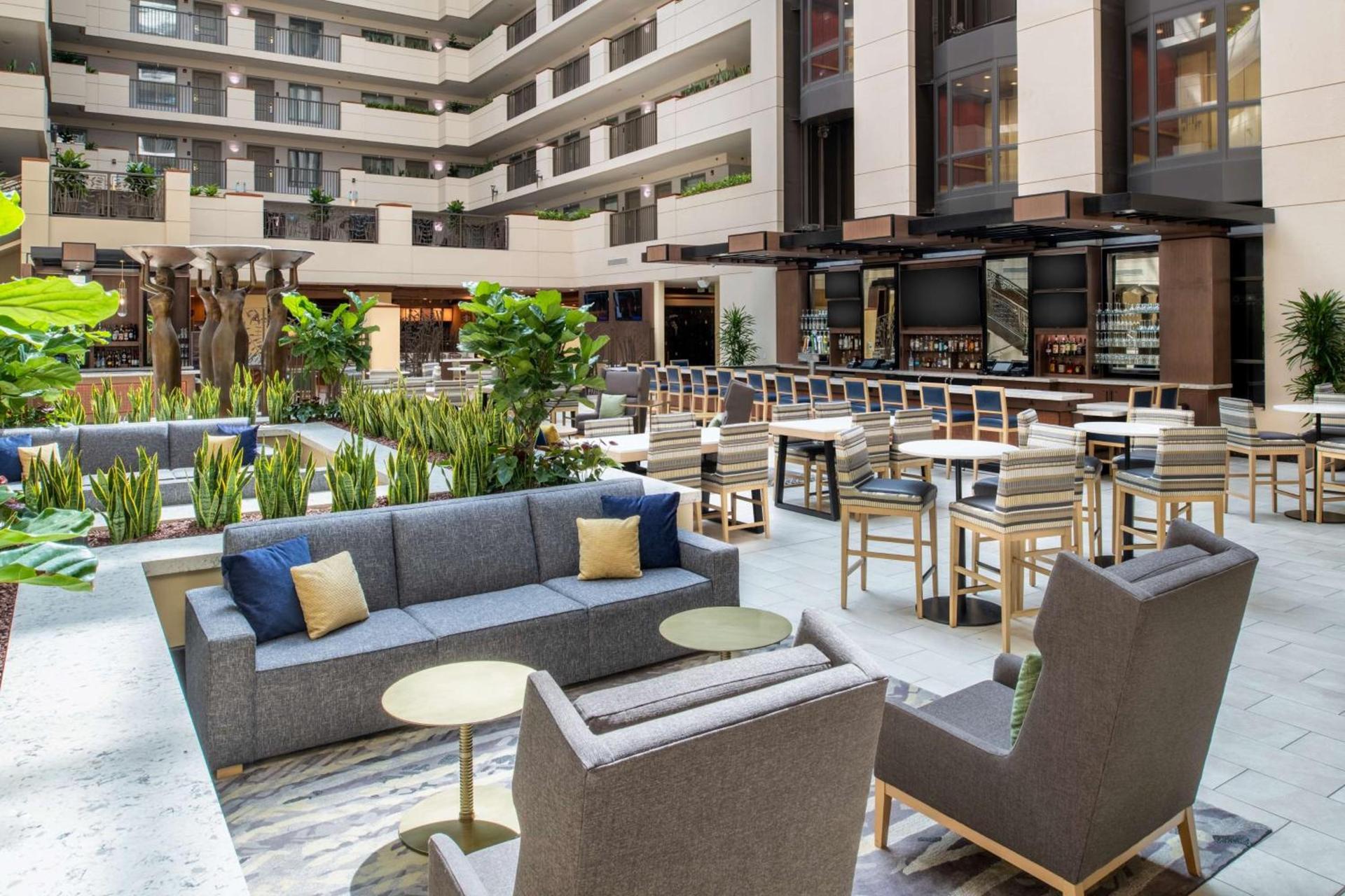 Embassy Suites by Hilton Sacramento Riverfront Promenade photo 13