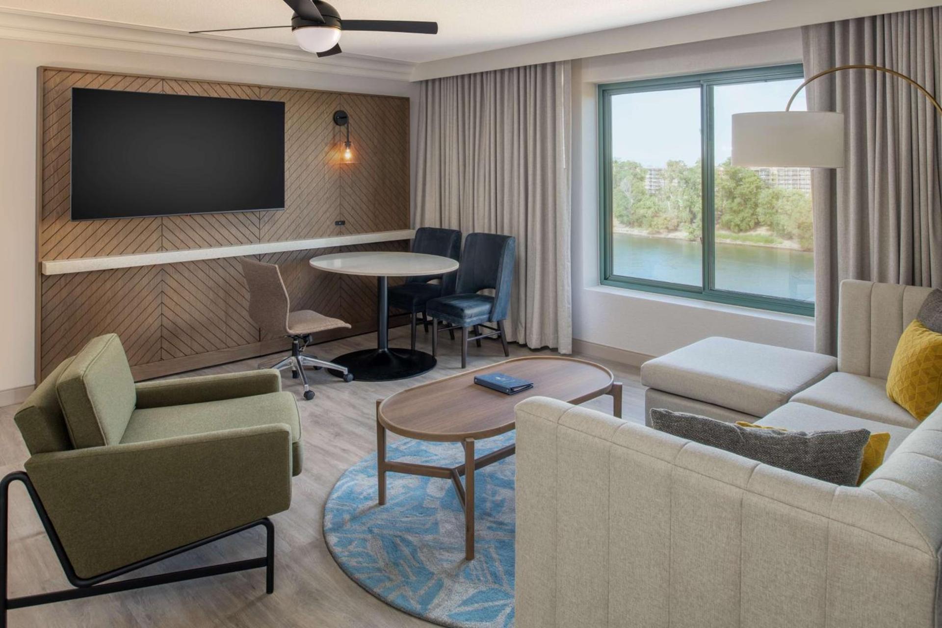 Embassy Suites by Hilton Sacramento Riverfront Promenade photo 47