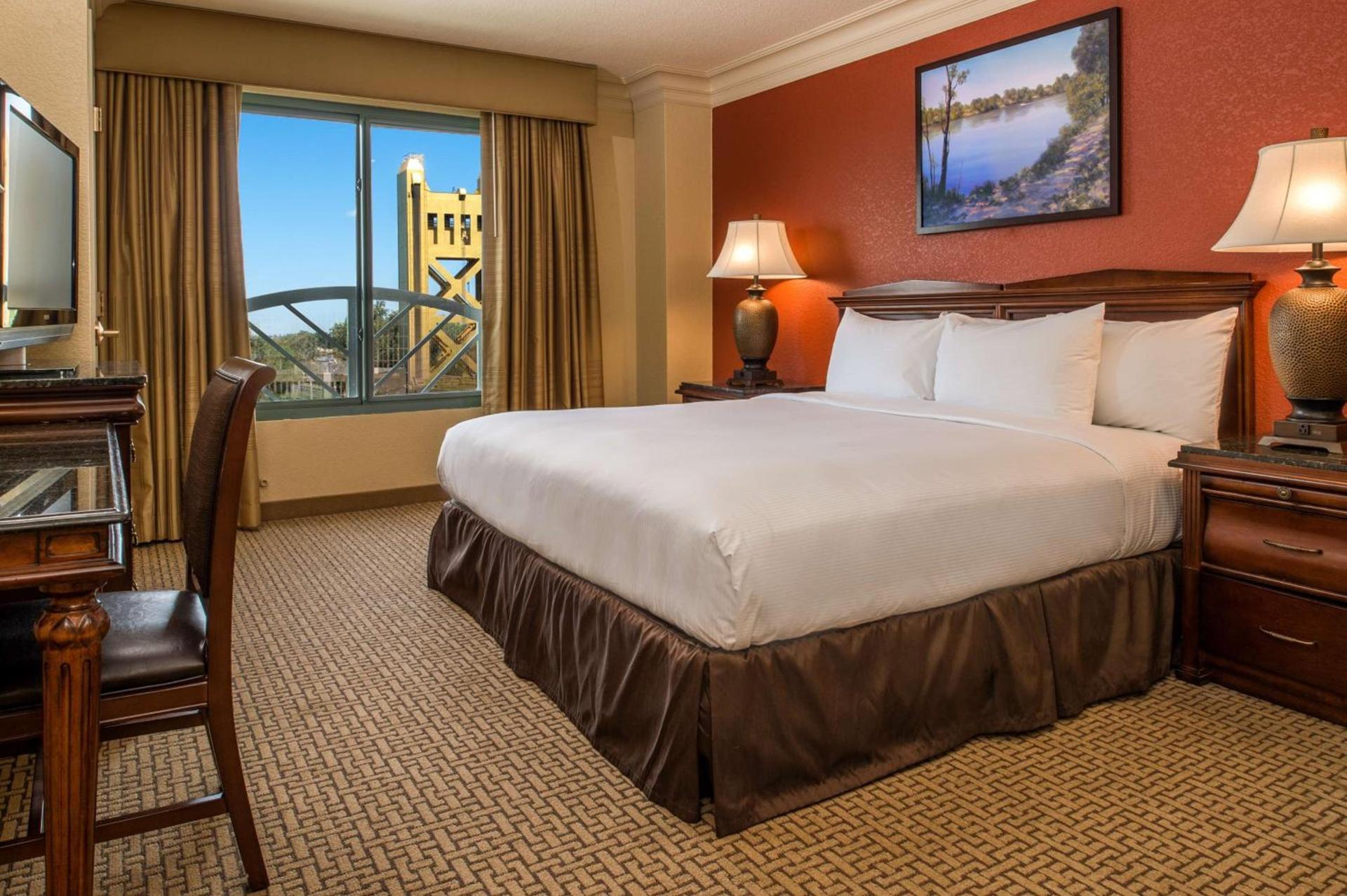 Embassy Suites by Hilton Sacramento Riverfront Promenade photo 72