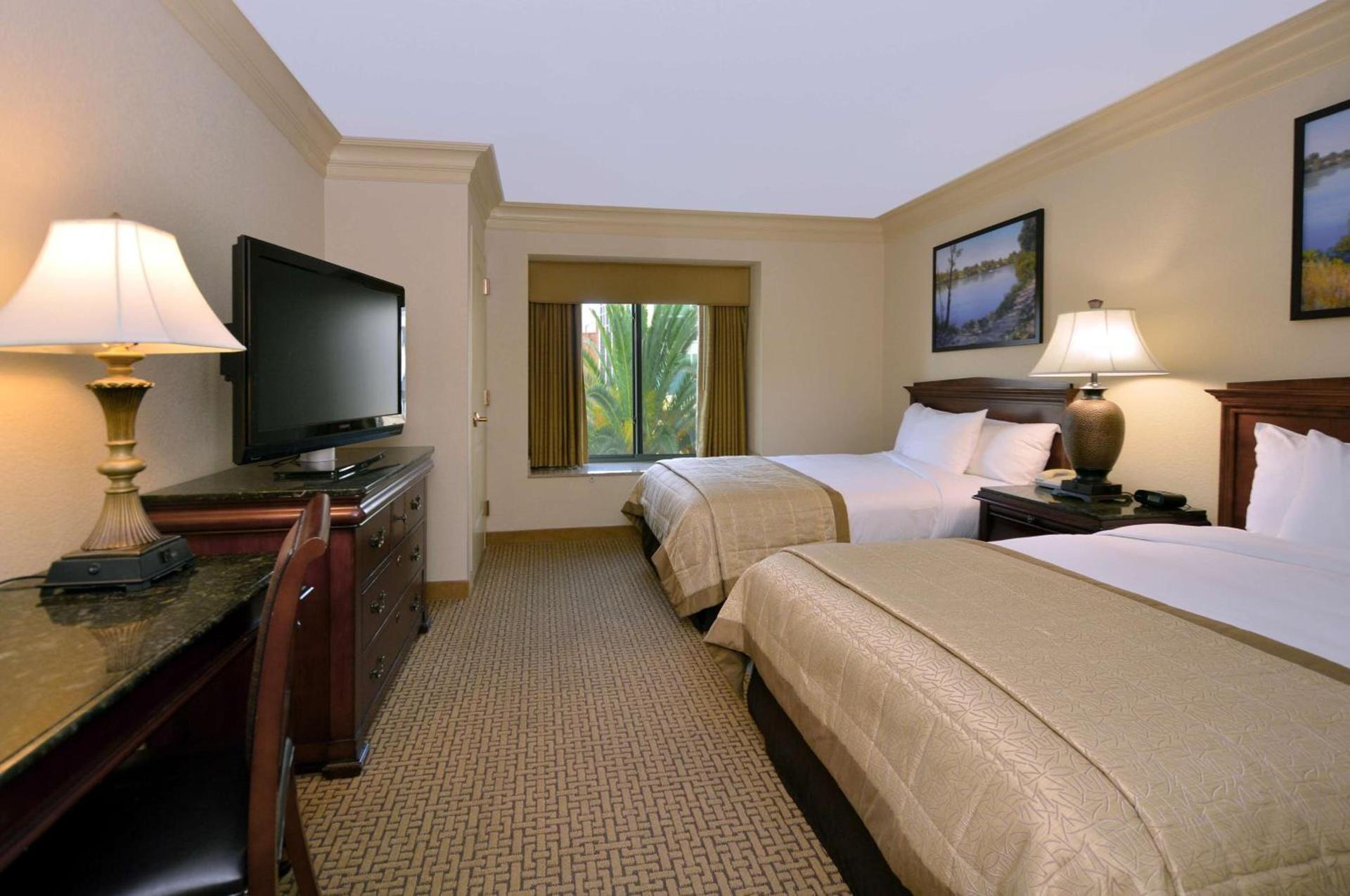 Embassy Suites by Hilton Sacramento Riverfront Promenade photo 77