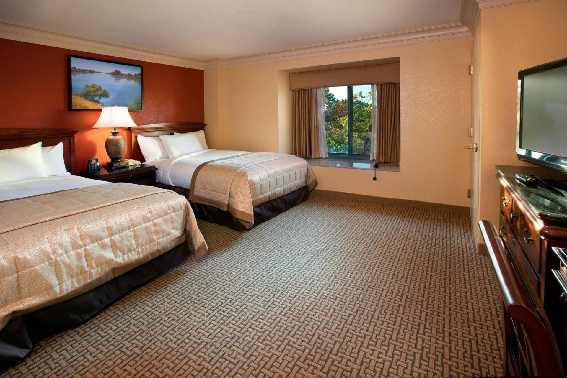 Embassy Suites by Hilton Sacramento Riverfront Promenade photo 76