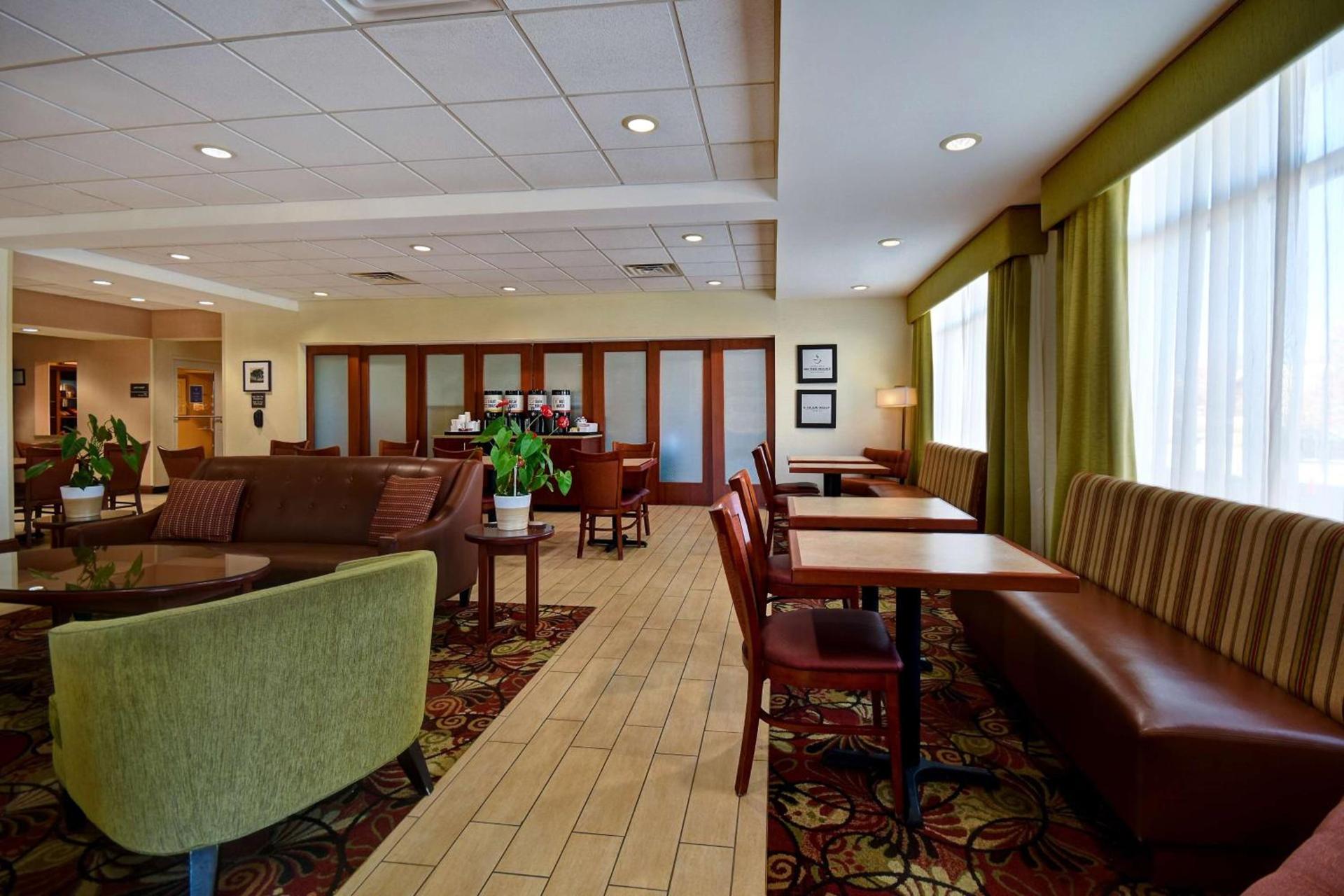 Hampton Inn Rutland/Killington photo 9