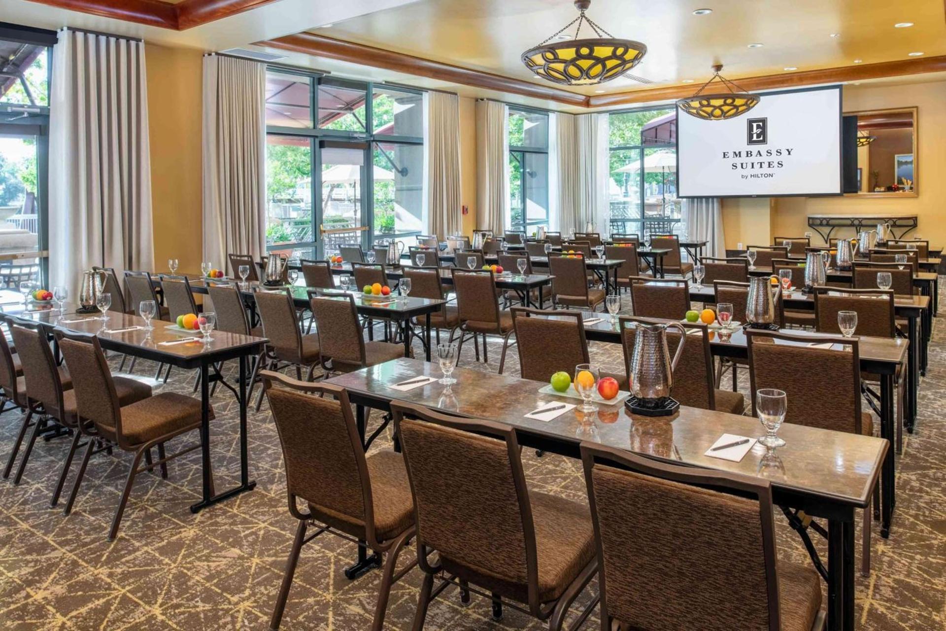 Embassy Suites by Hilton Sacramento Riverfront Promenade photo 95