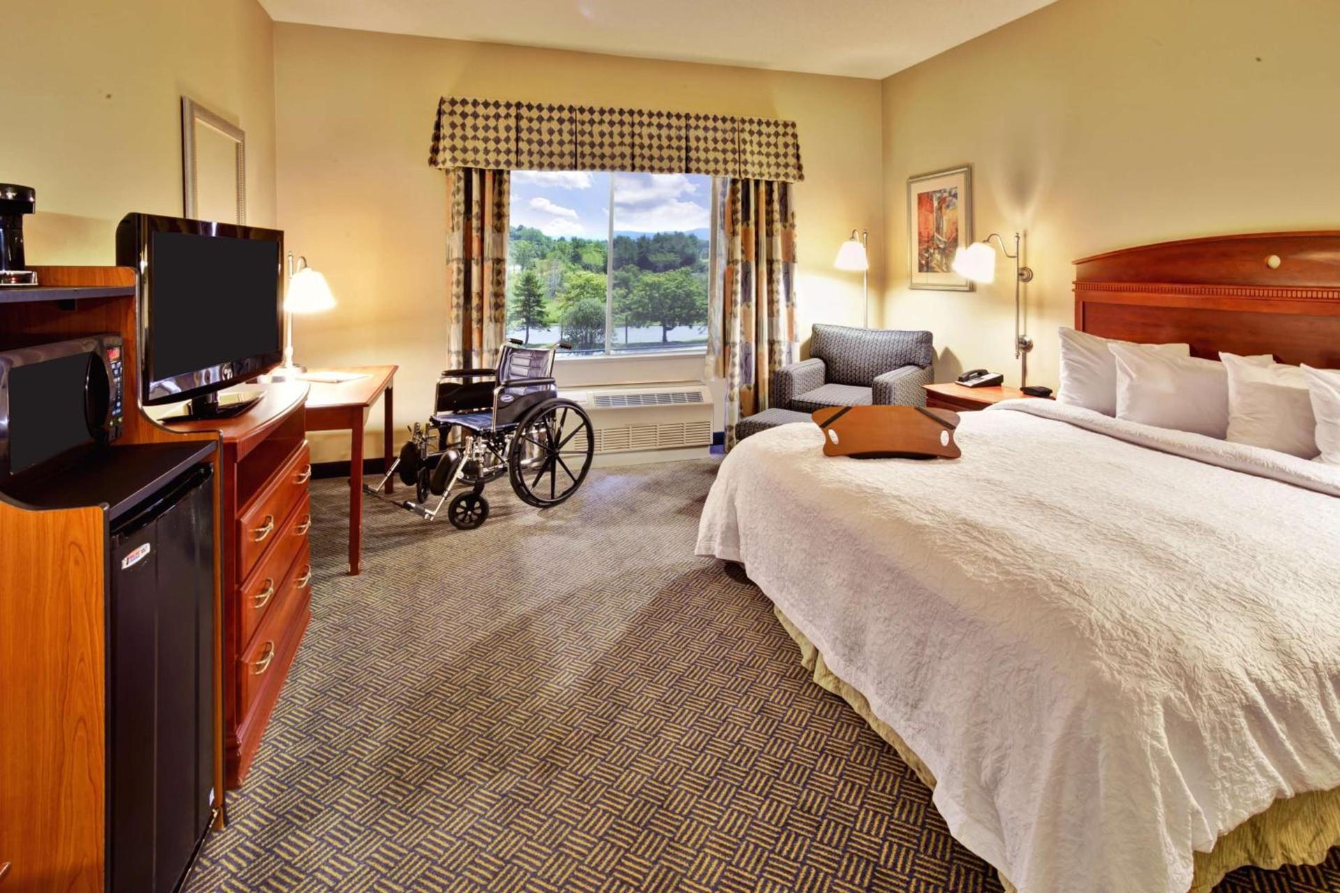 Hampton Inn Rutland/Killington photo 33