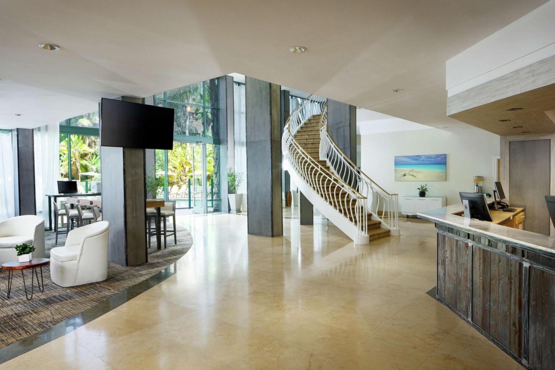 DoubleTree By Hilton San Diego Hotel Circle photo 10
