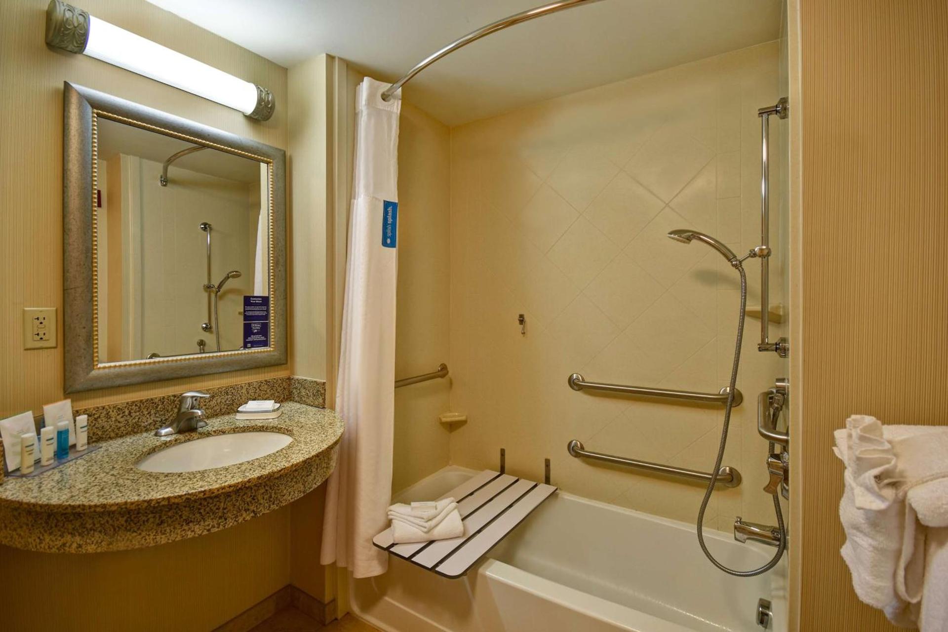 Hampton Inn Rutland/Killington photo 45