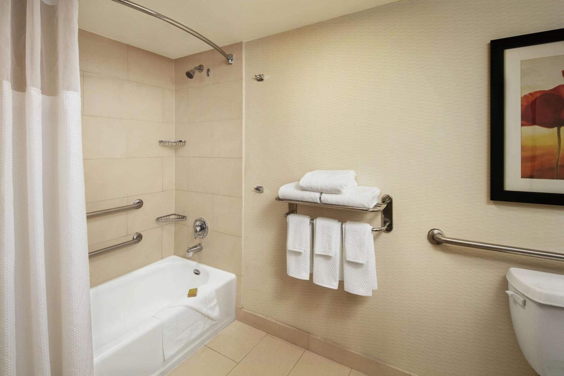 DoubleTree By Hilton San Diego Hotel Circle photo 29
