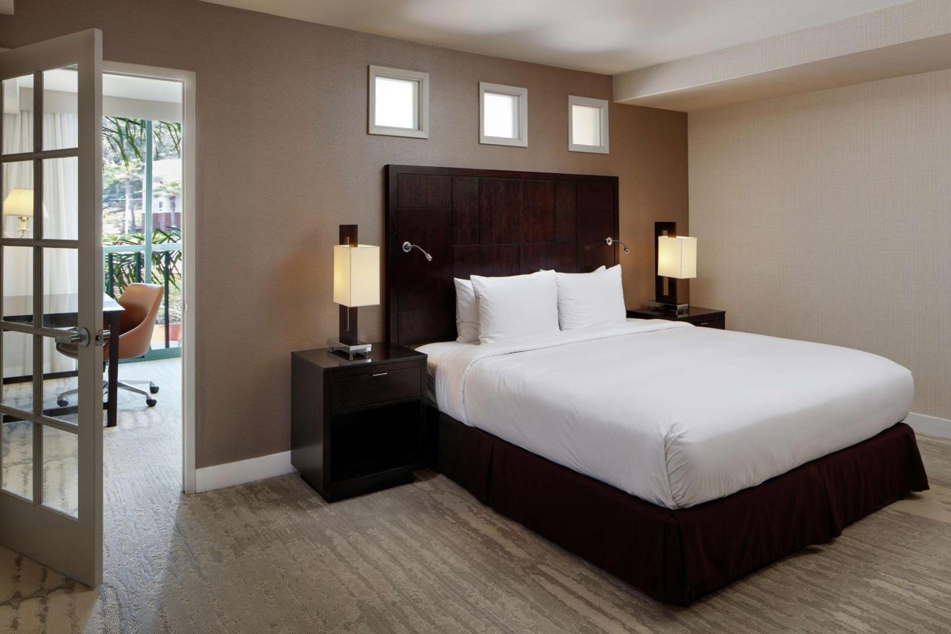 DoubleTree By Hilton San Diego Hotel Circle photo 22