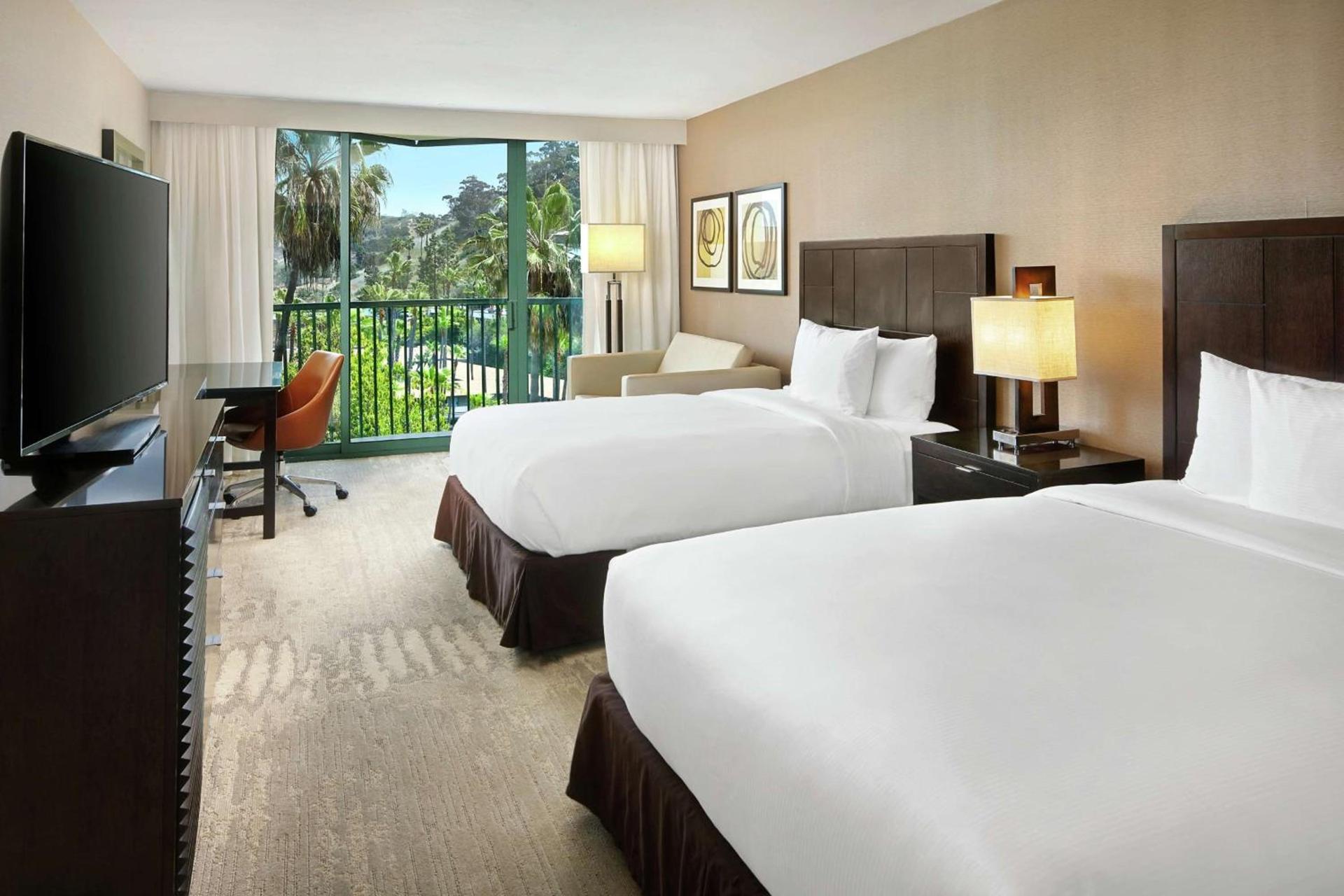 DoubleTree By Hilton San Diego Hotel Circle photo 14