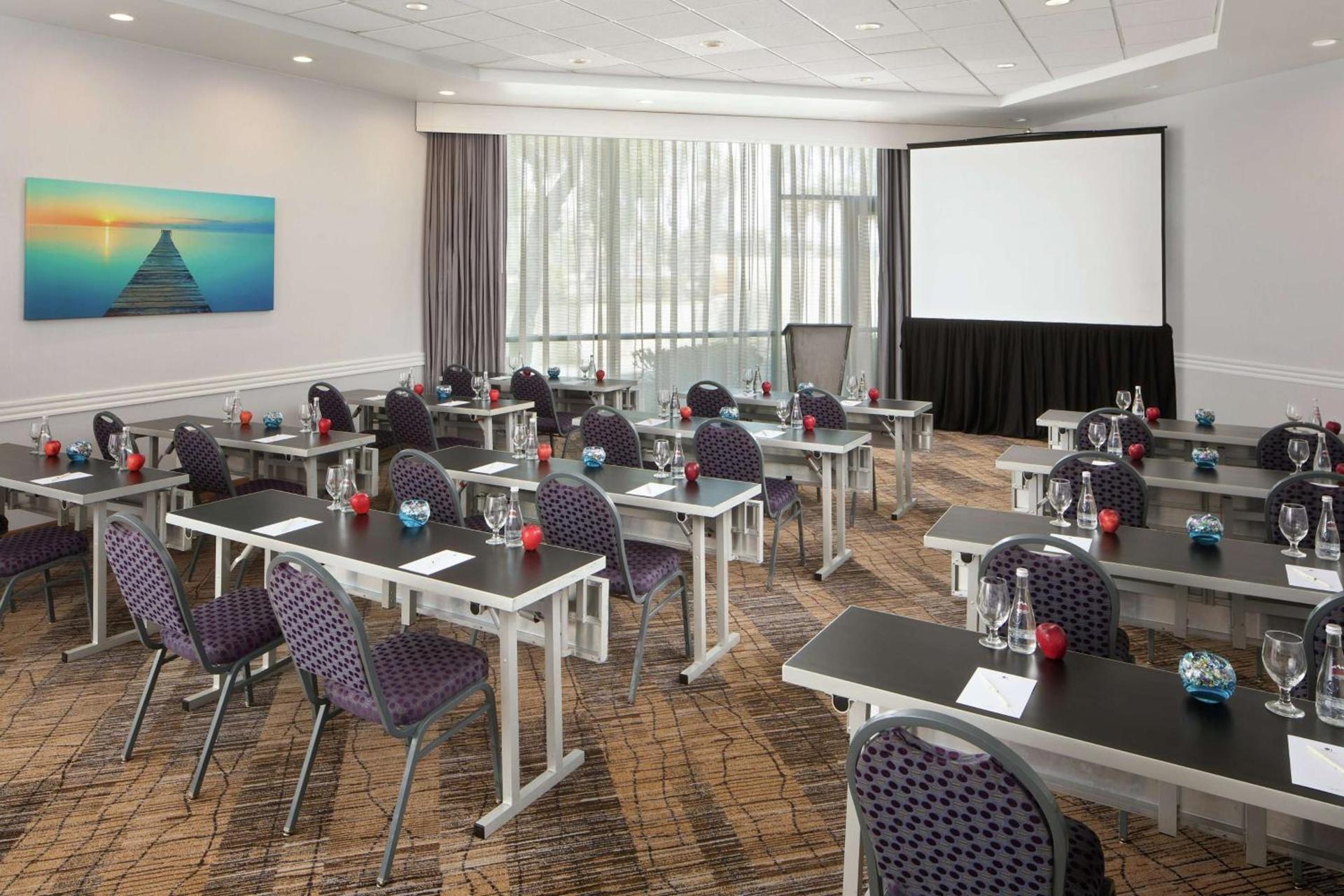 DoubleTree By Hilton San Diego Hotel Circle photo 23