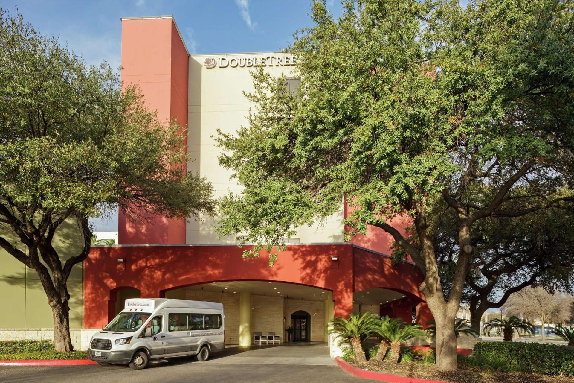 DoubleTree by Hilton San Antonio Downtown photo 6