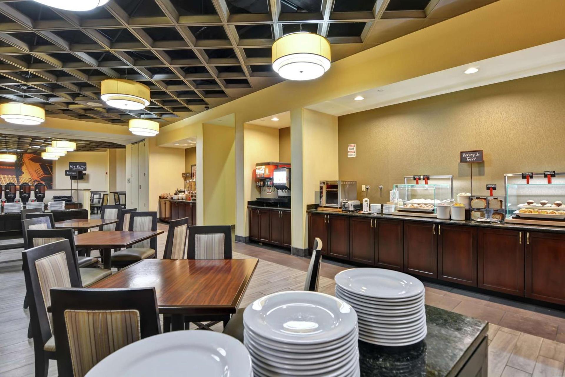 Embassy Suites Savannah Airport photo 16