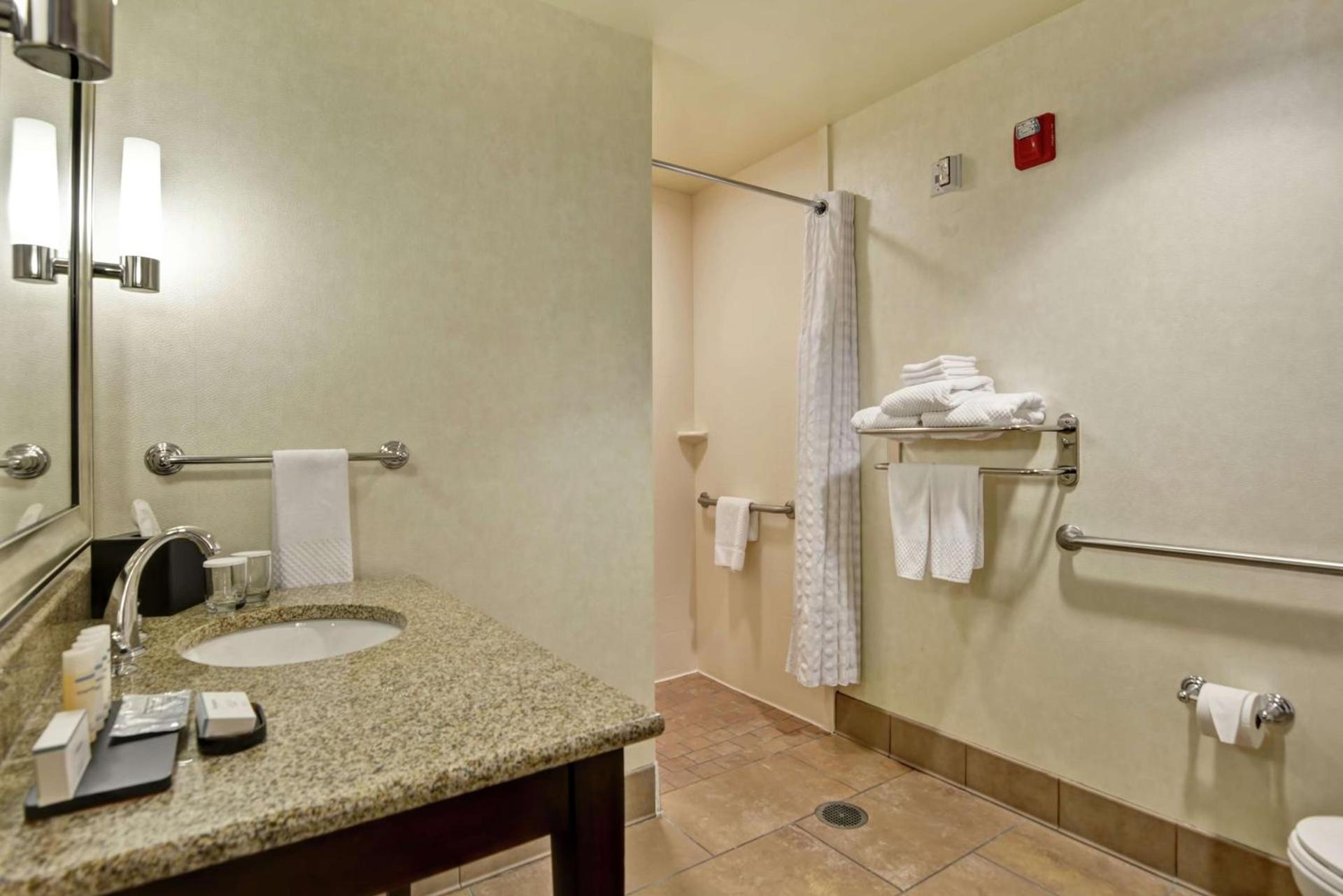 Embassy Suites Savannah Airport photo 30