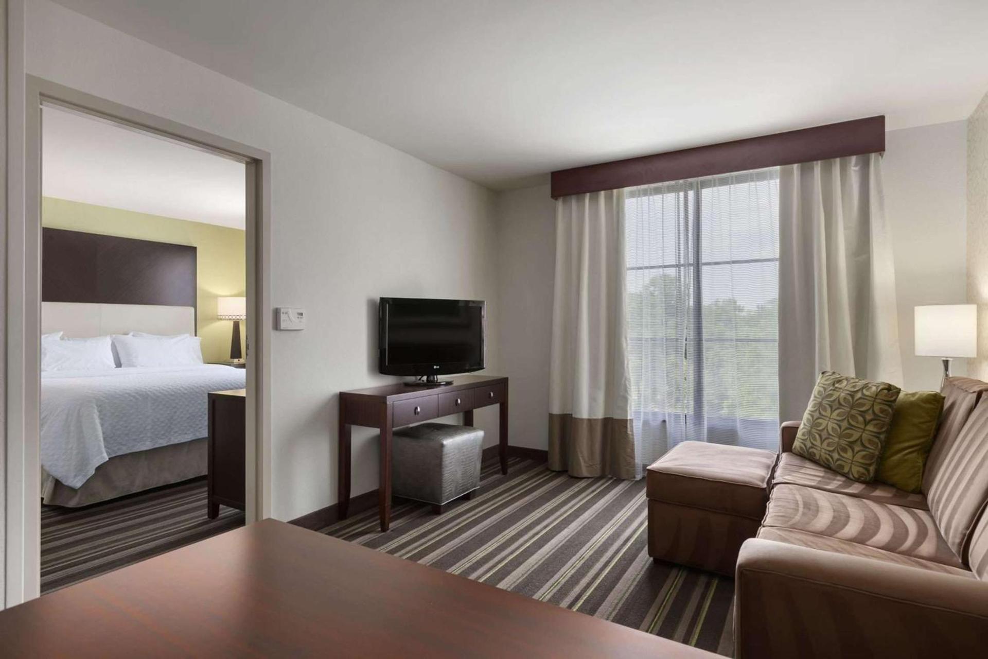 Embassy Suites Savannah Airport photo 43