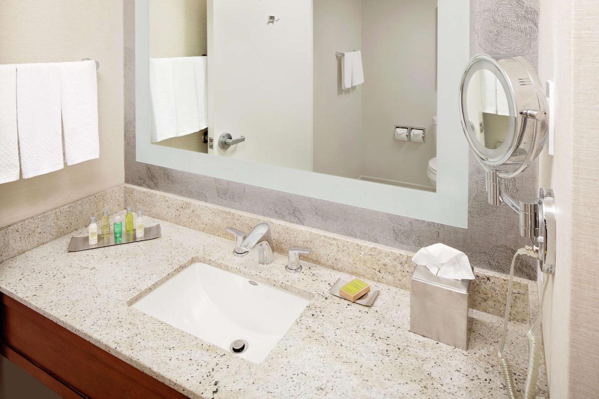 DoubleTree by Hilton Hotel South Bend photo 46