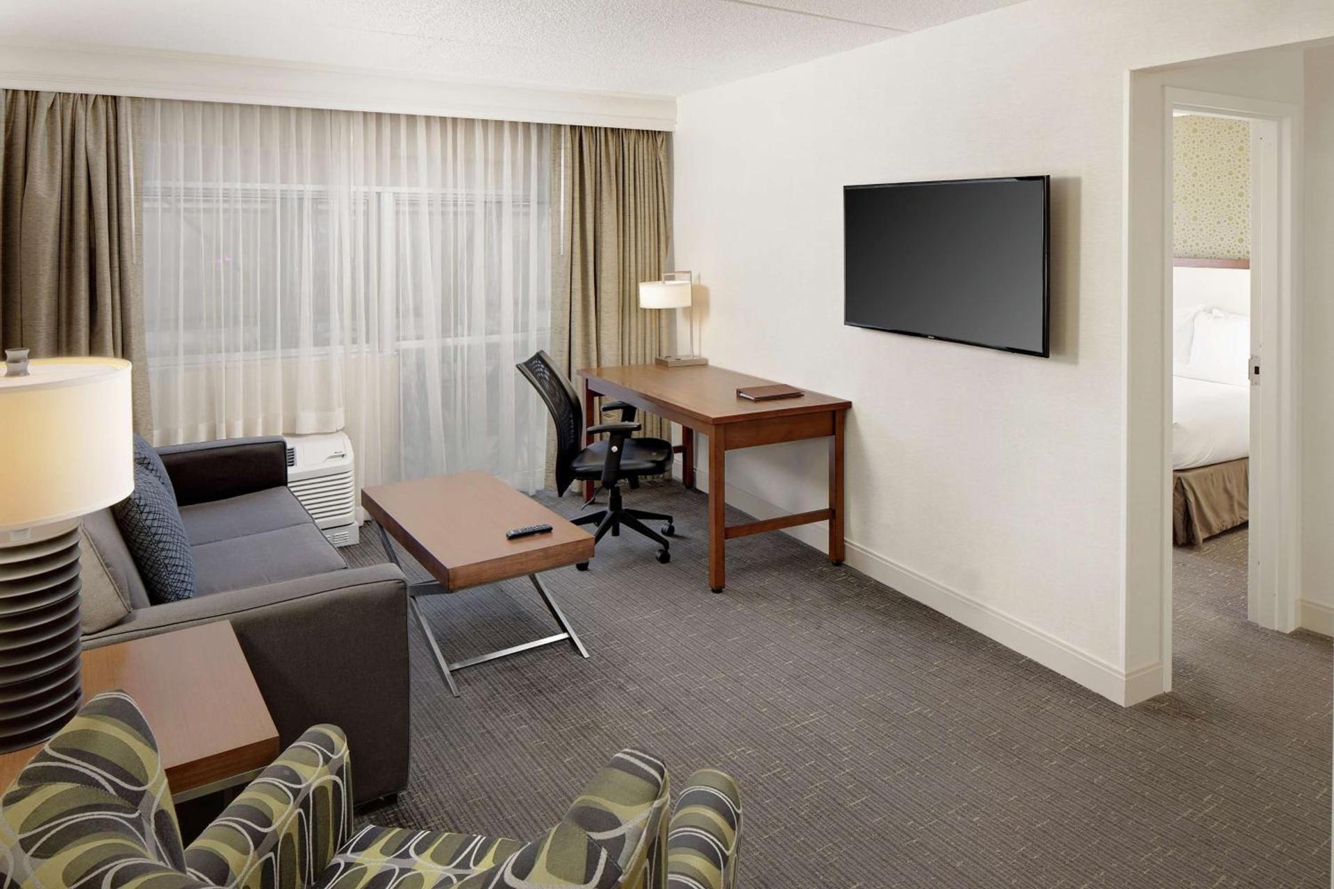 DoubleTree by Hilton Hotel South Bend photo 47