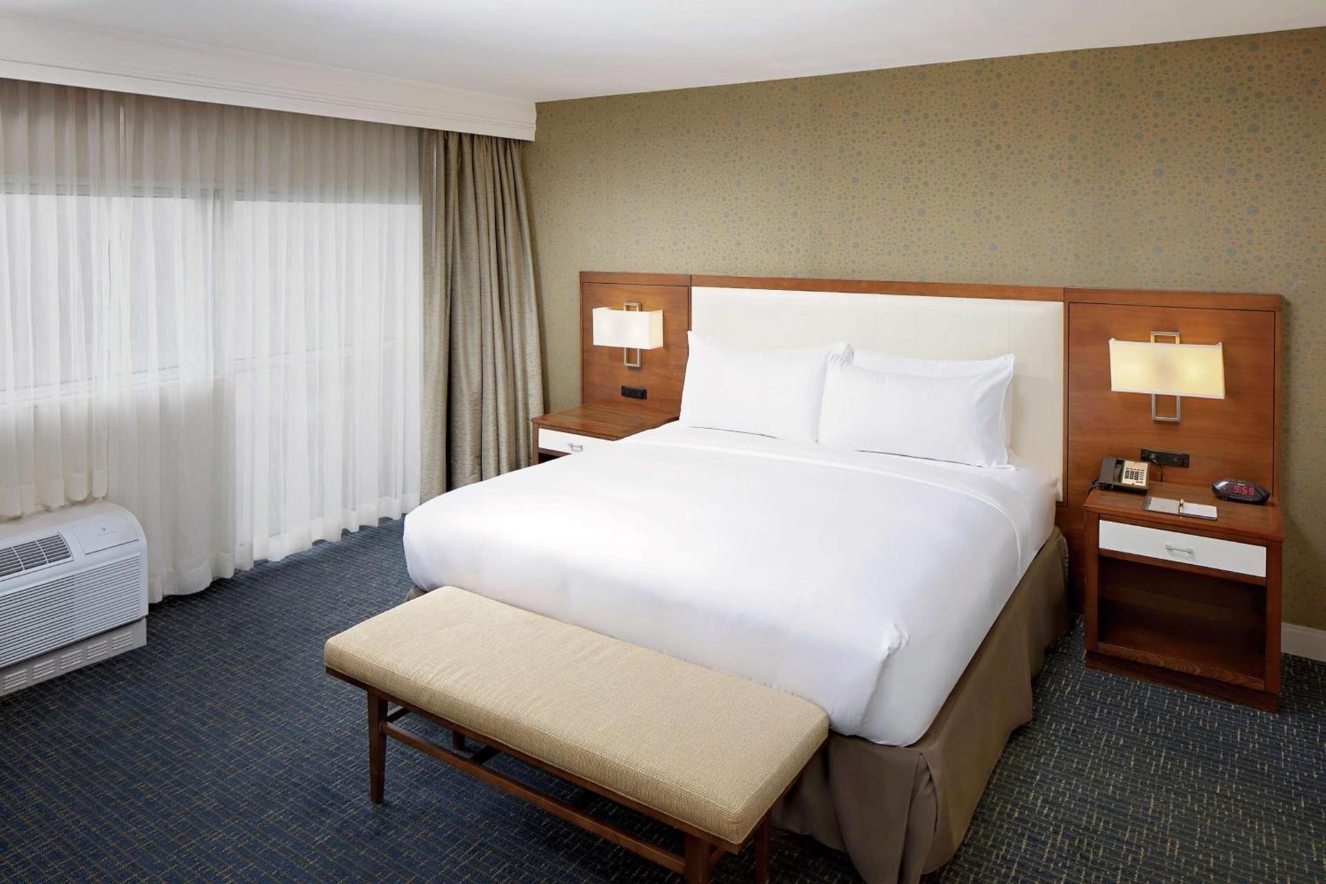 DoubleTree by Hilton Hotel South Bend photo 48