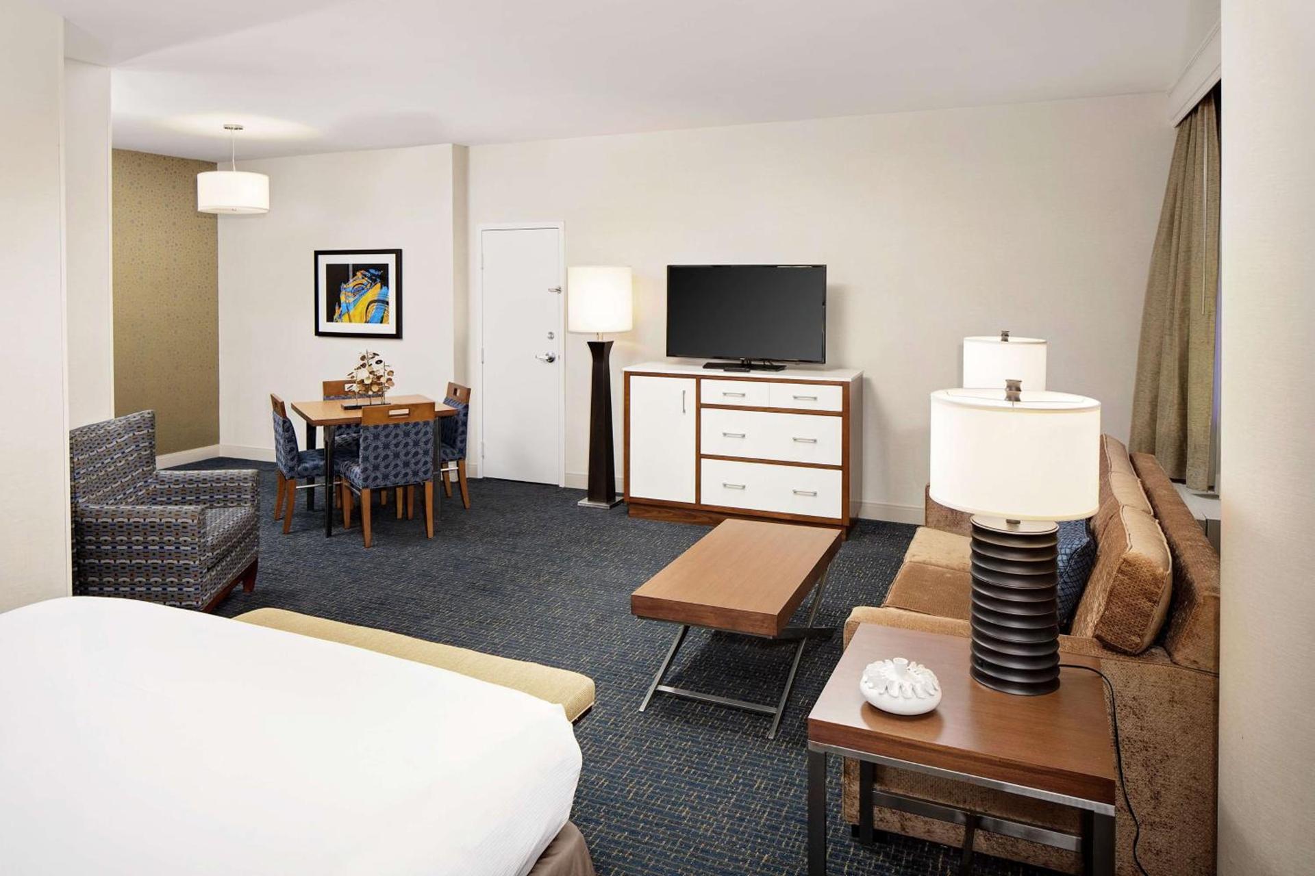 DoubleTree by Hilton Hotel South Bend photo 76