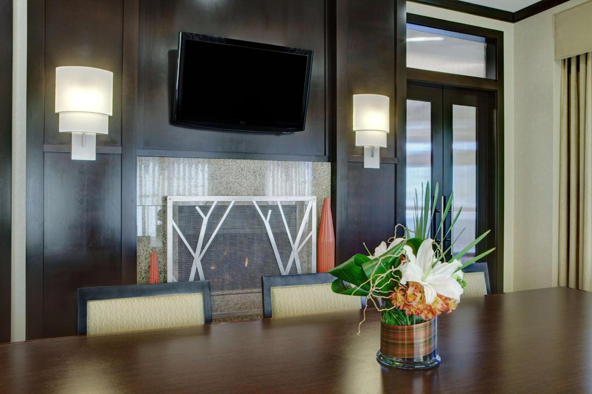 Hilton Garden Inn Seattle/Bothell photo 2