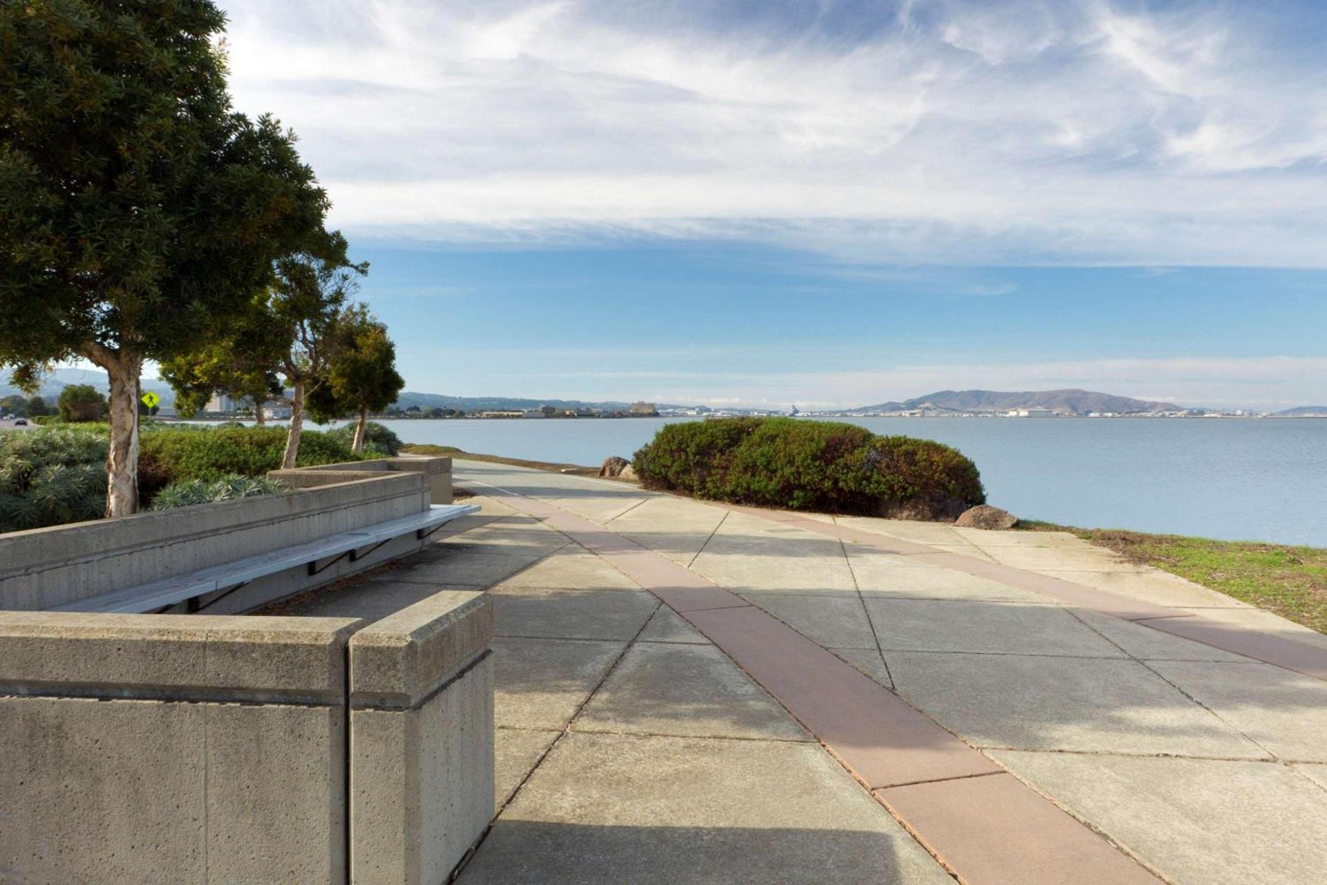 DoubleTree by Hilton San Francisco Airport photo 3