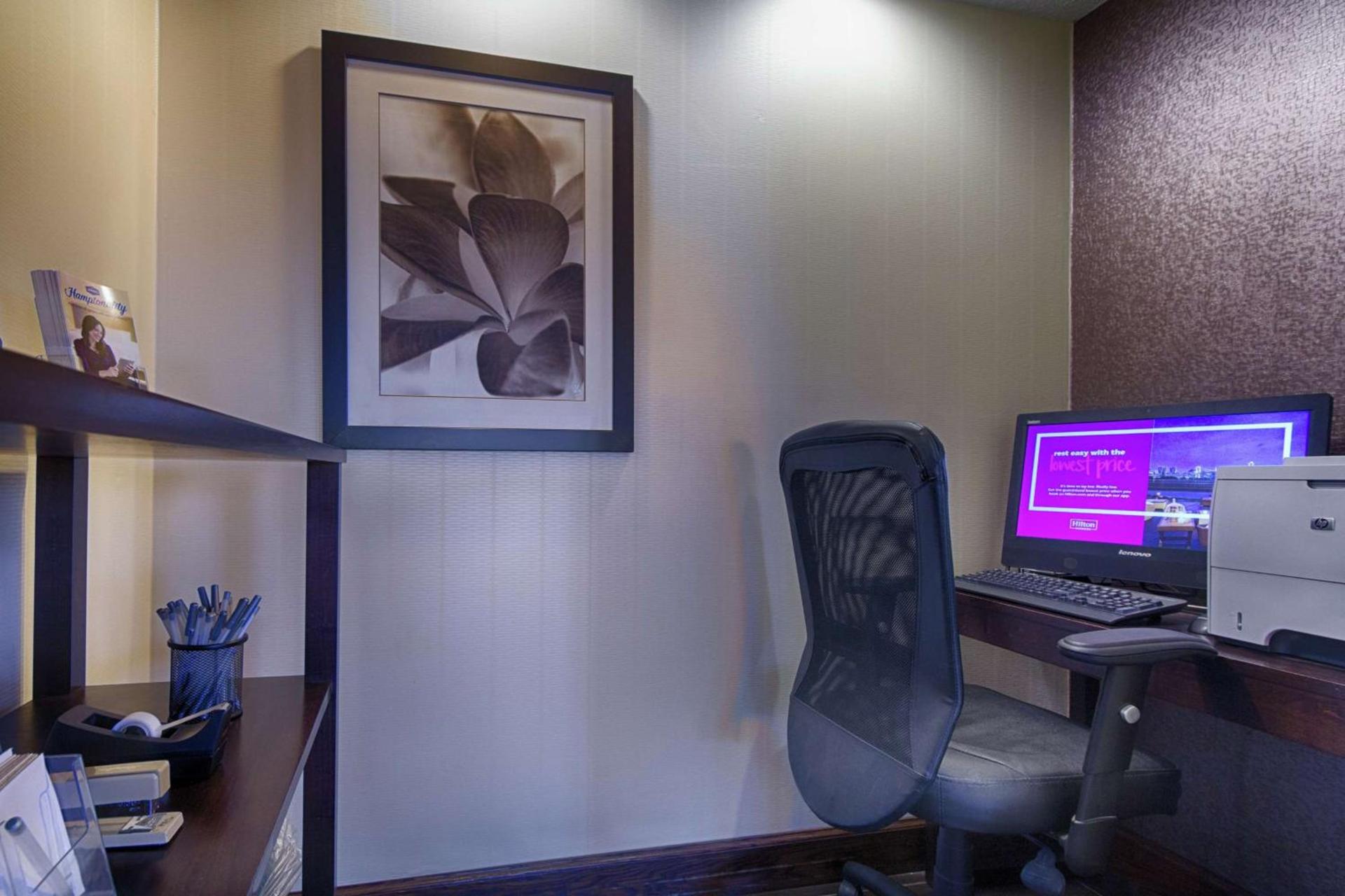 Hampton Inn Salina photo 35