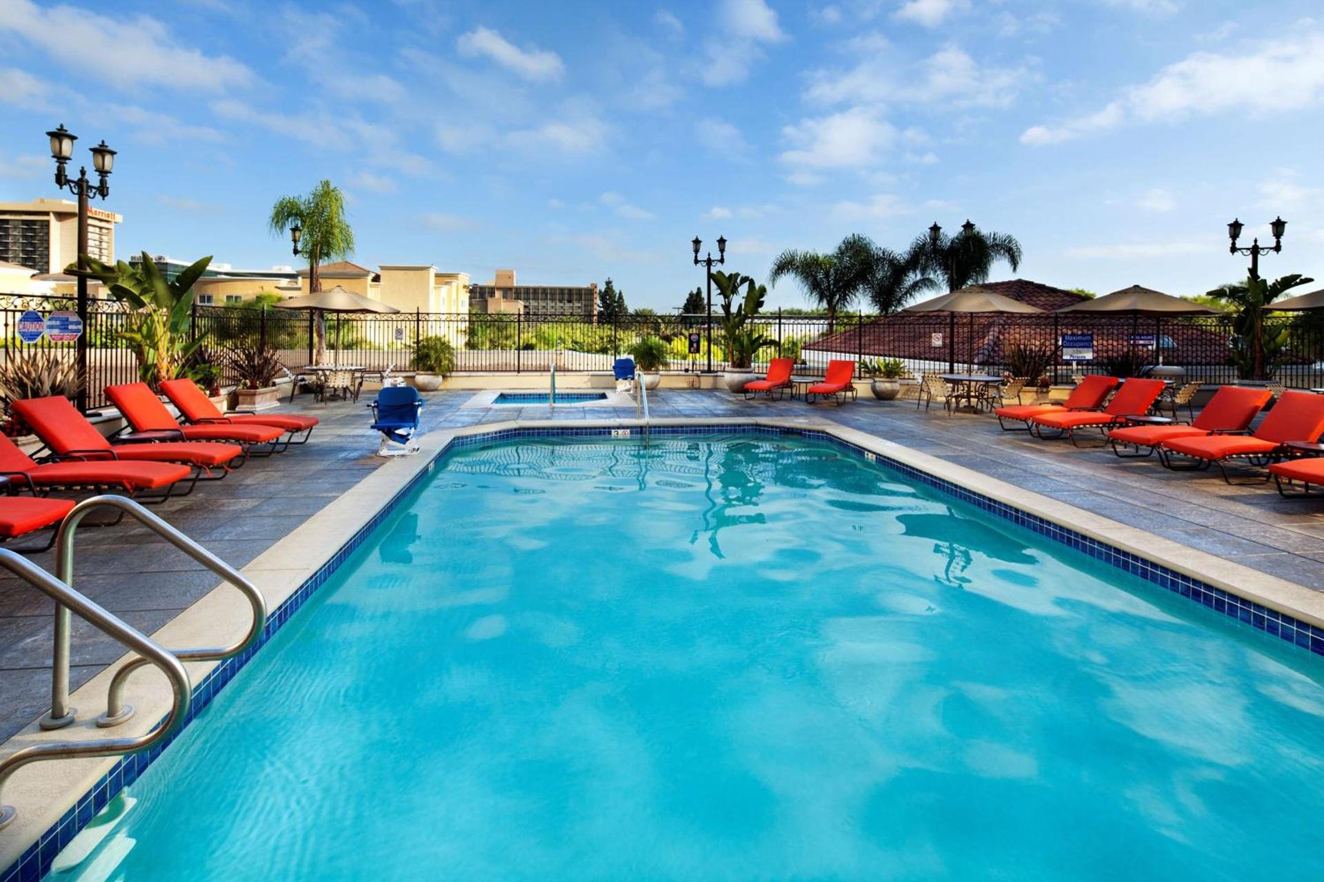 DoubleTree Suites By Hilton Anaheim Resort/Convention Center photo 4