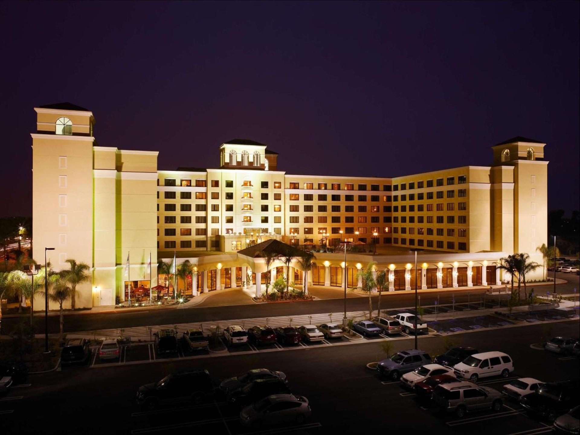 DoubleTree Suites By Hilton Anaheim Resort/Convention Center photo 1