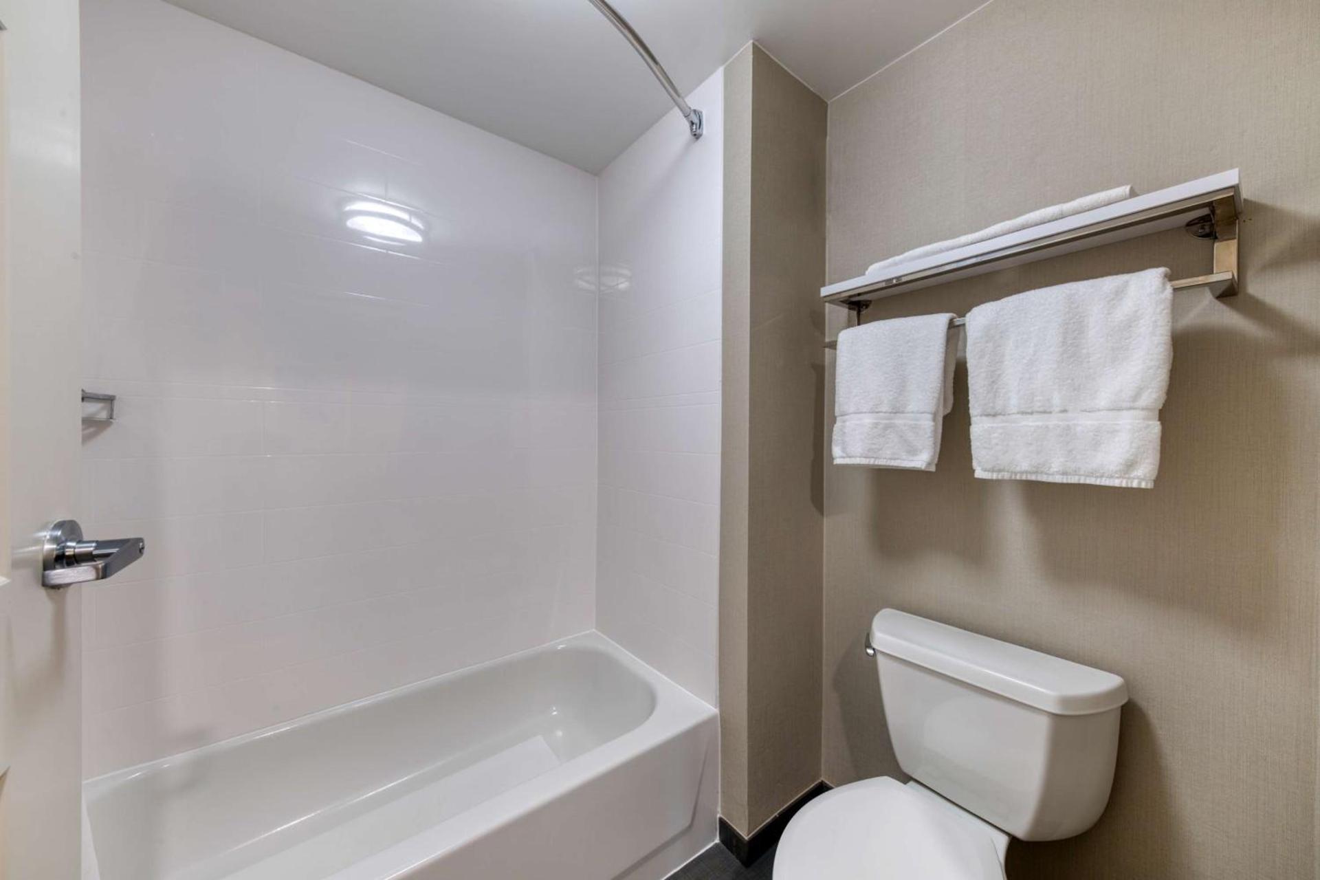 Homewood Suites by Hilton Olmsted Village photo 38