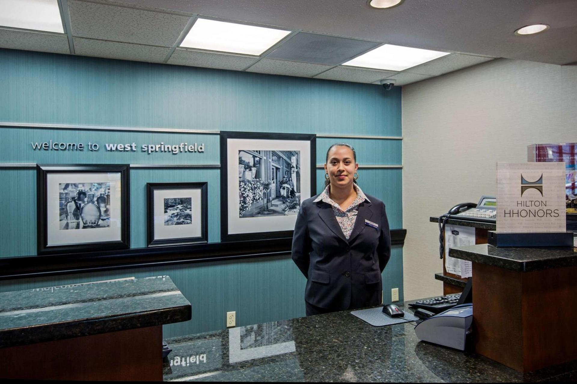 Hampton Inn West Springfield photo 3