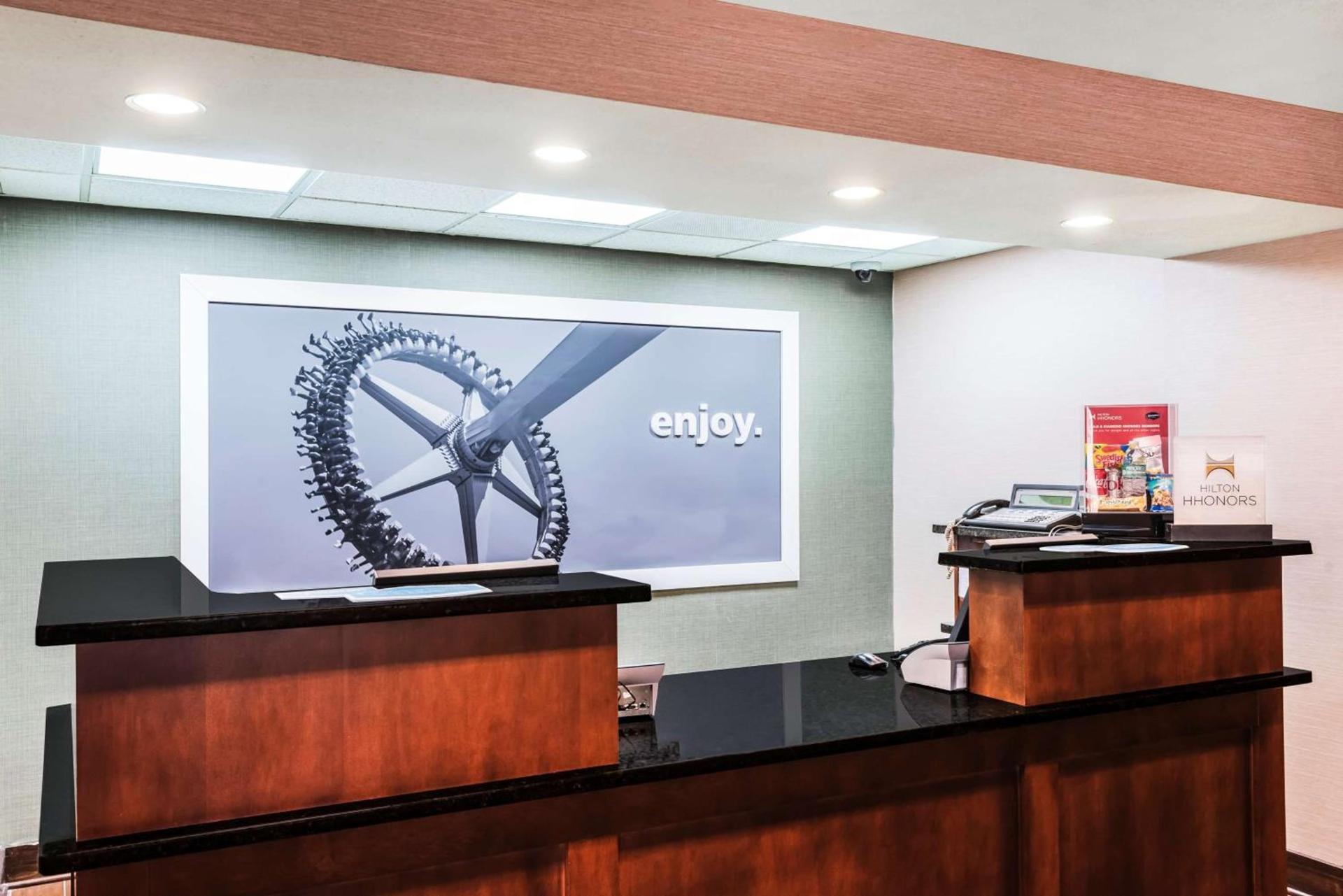 Hampton Inn West Springfield photo 5