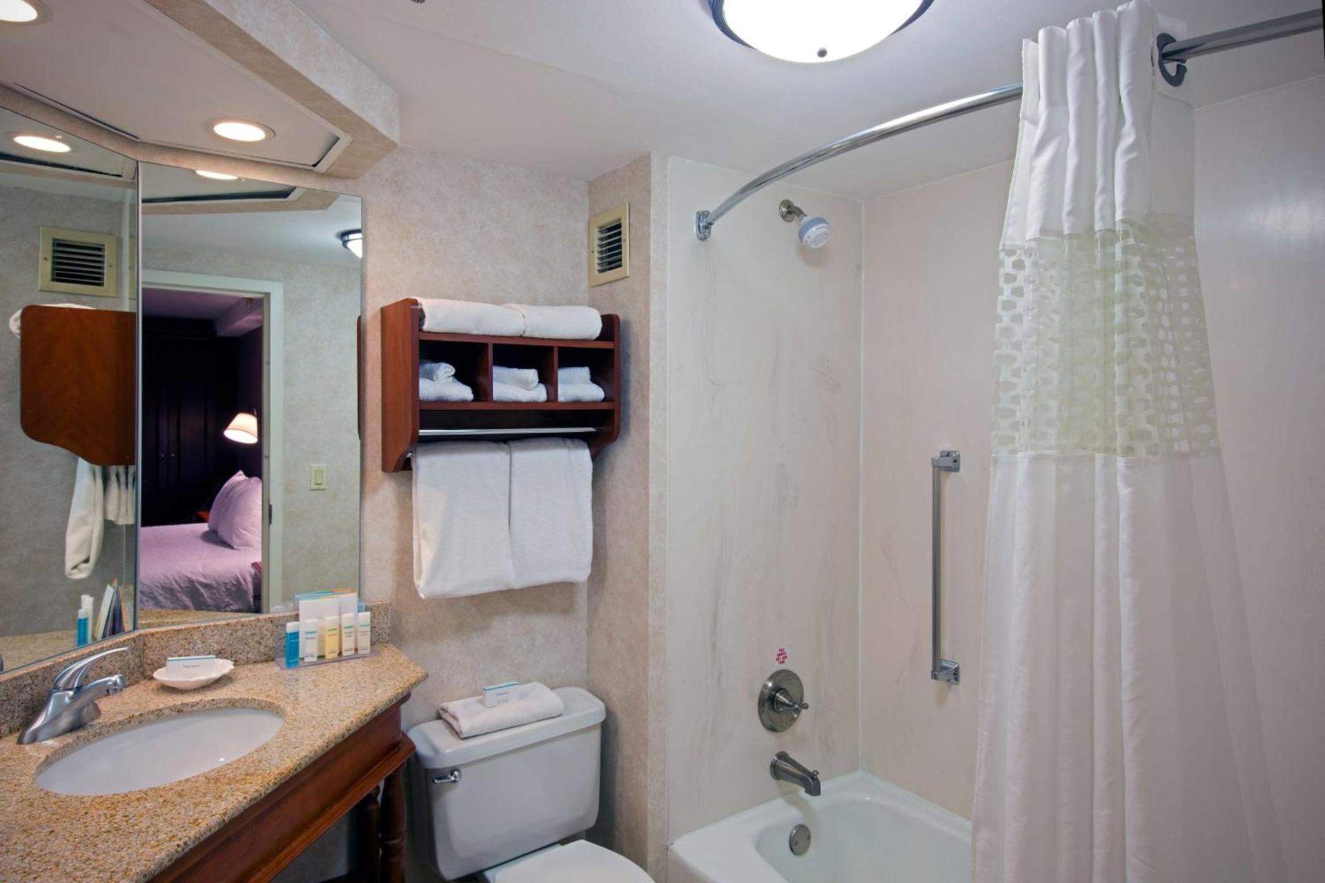Hampton Inn West Springfield photo 28