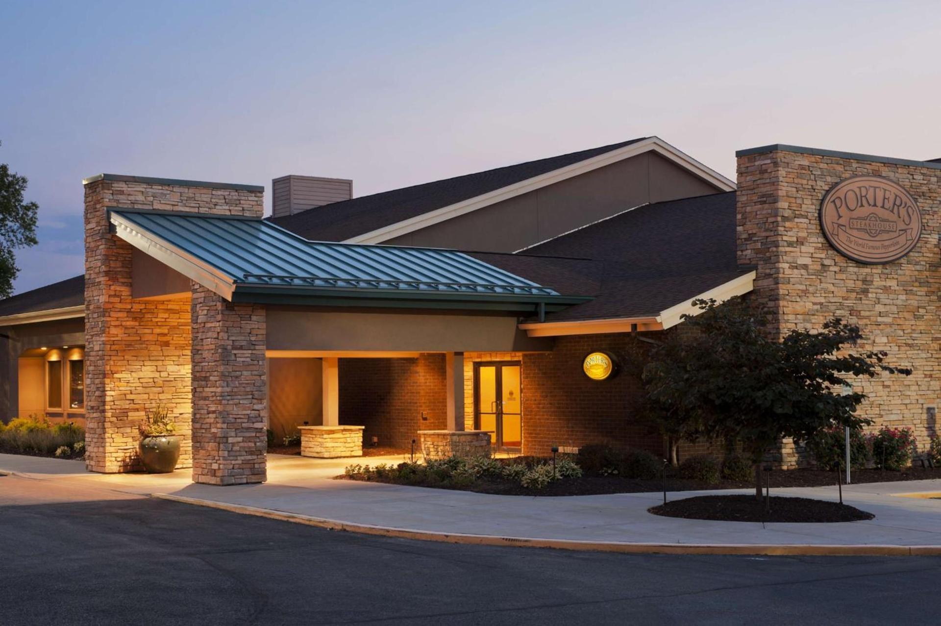 DoubleTree by Hilton Collinsville/St.Louis photo 12