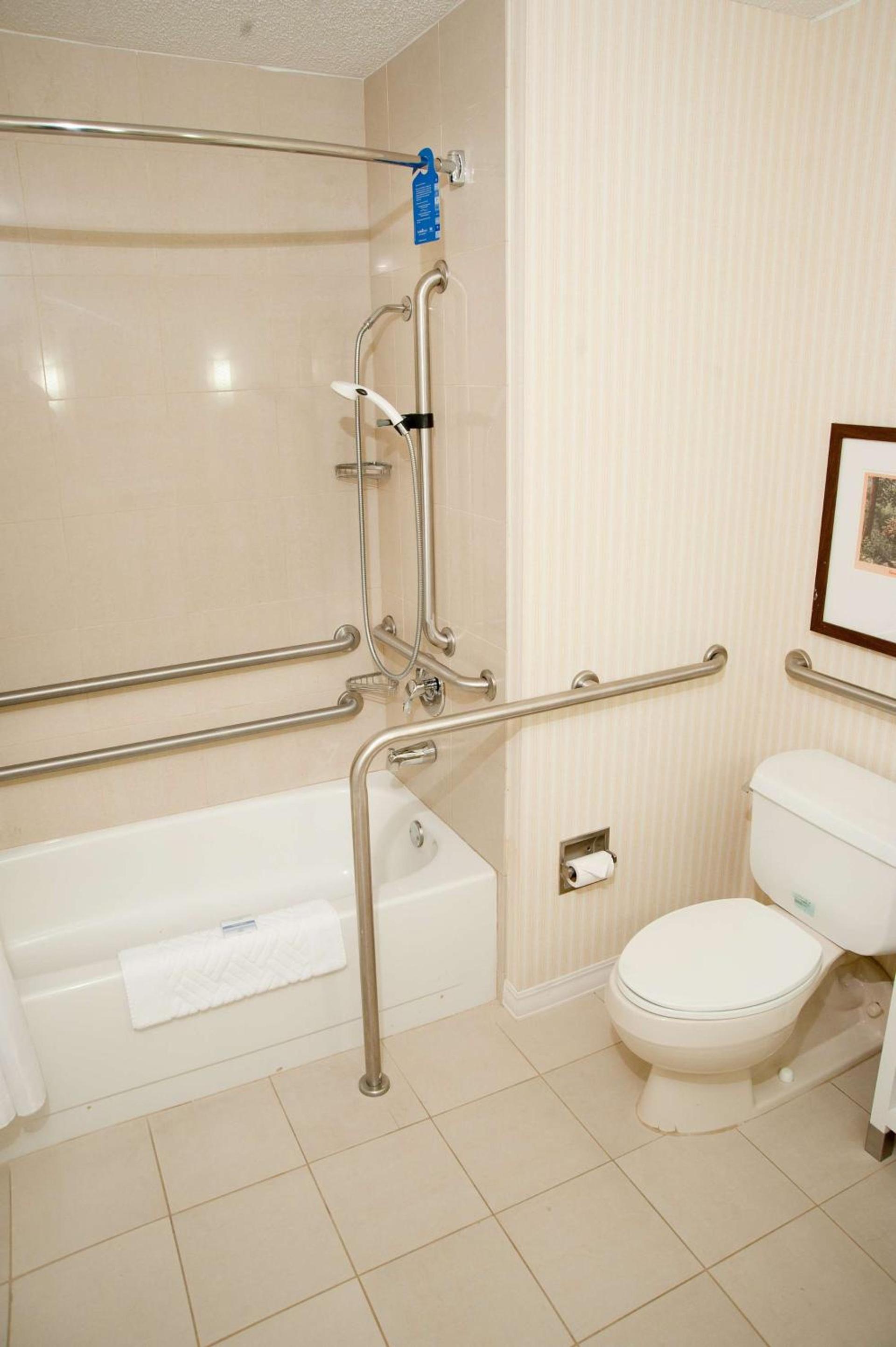 DoubleTree by Hilton Collinsville/St.Louis photo 37