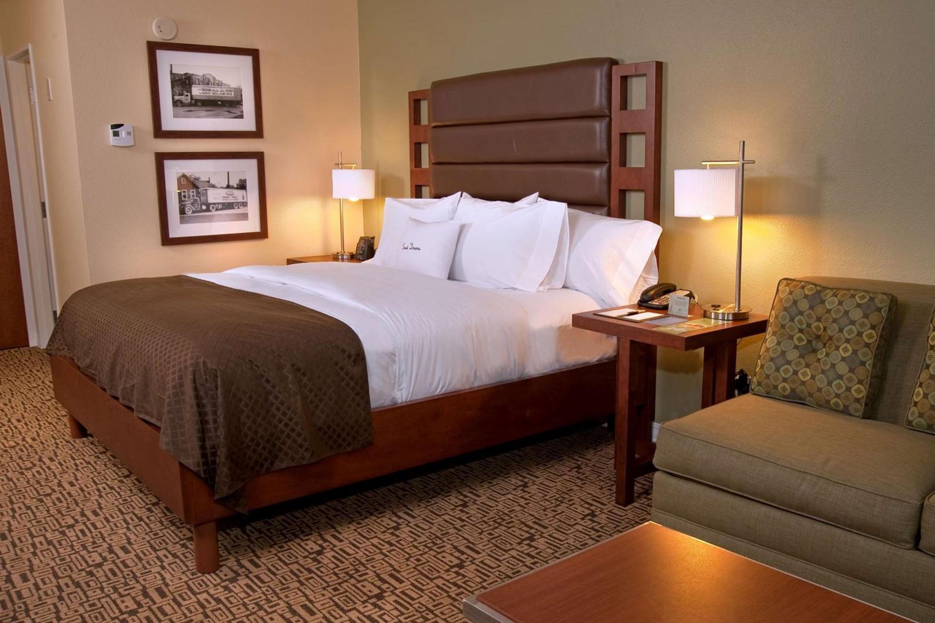 DoubleTree by Hilton Collinsville/St.Louis photo 47
