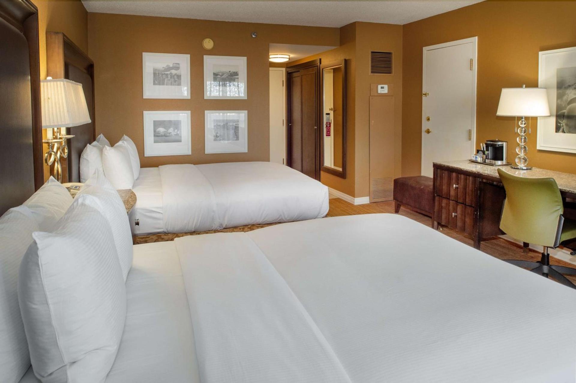 Hilton St. Louis Airport photo 5