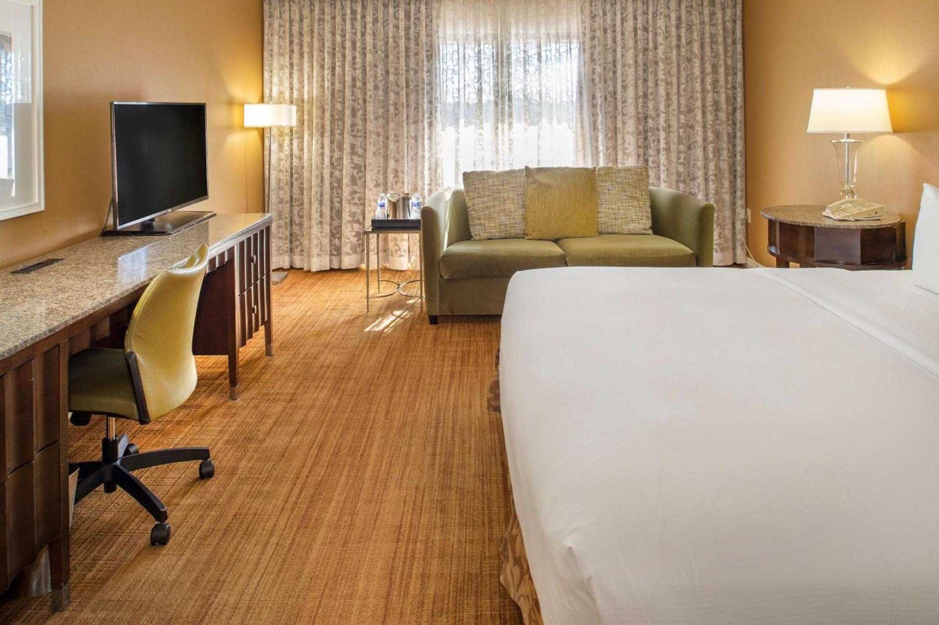 Hilton St. Louis Airport photo 31