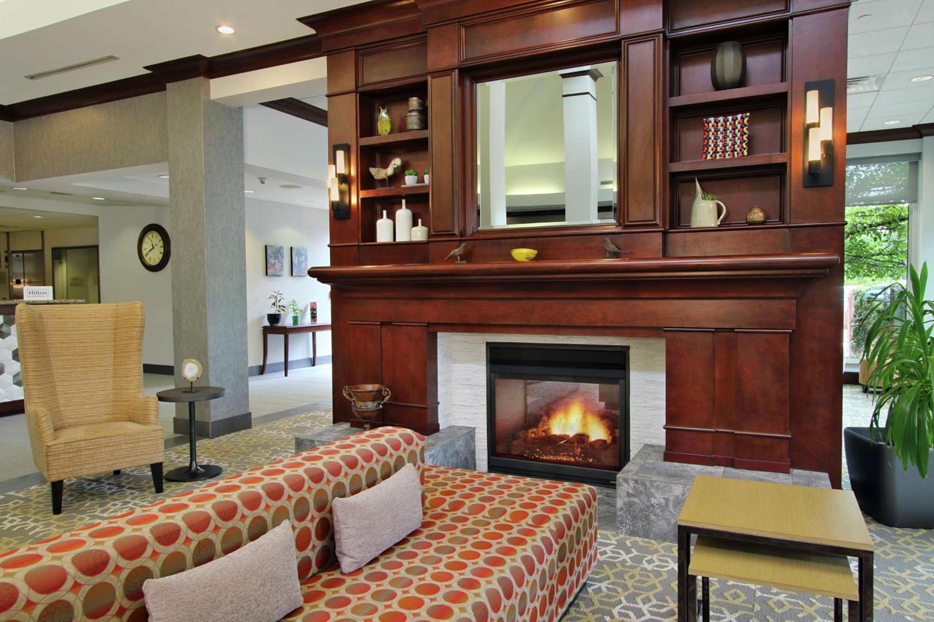 Hilton Garden Inn Sonoma County Airport photo 13