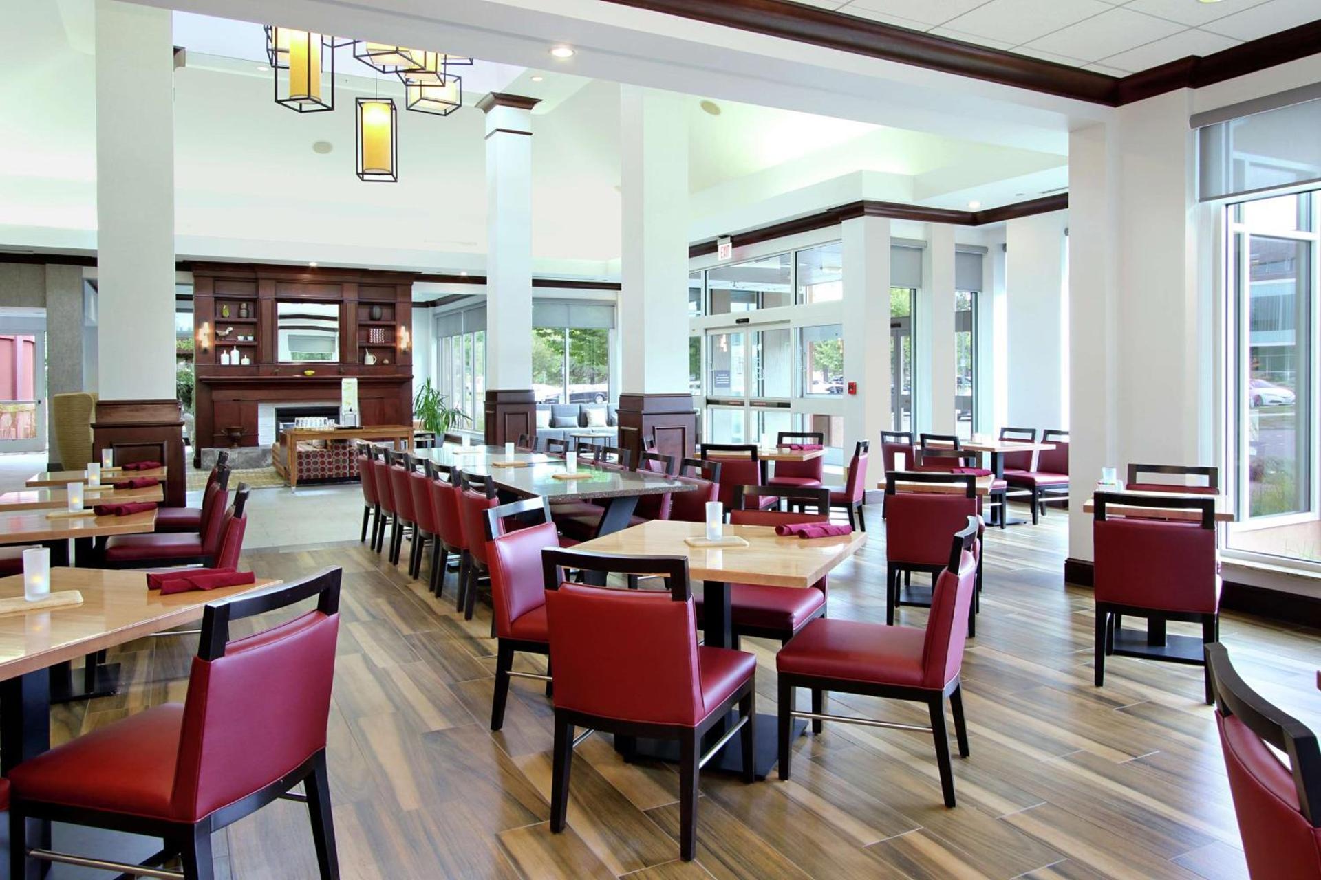 Hilton Garden Inn Sonoma County Airport photo 19