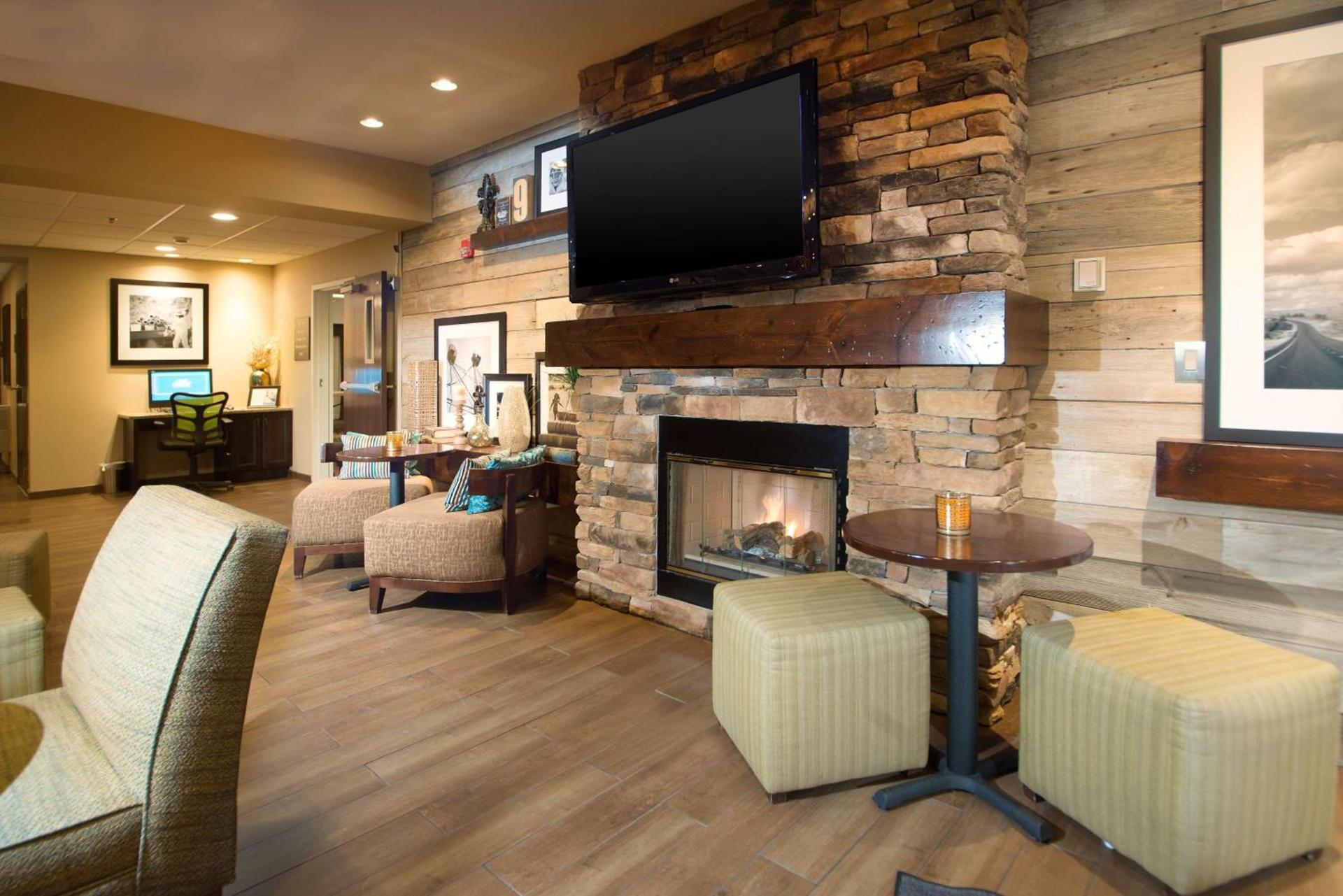 Hampton Inn Tiffin photo 16
