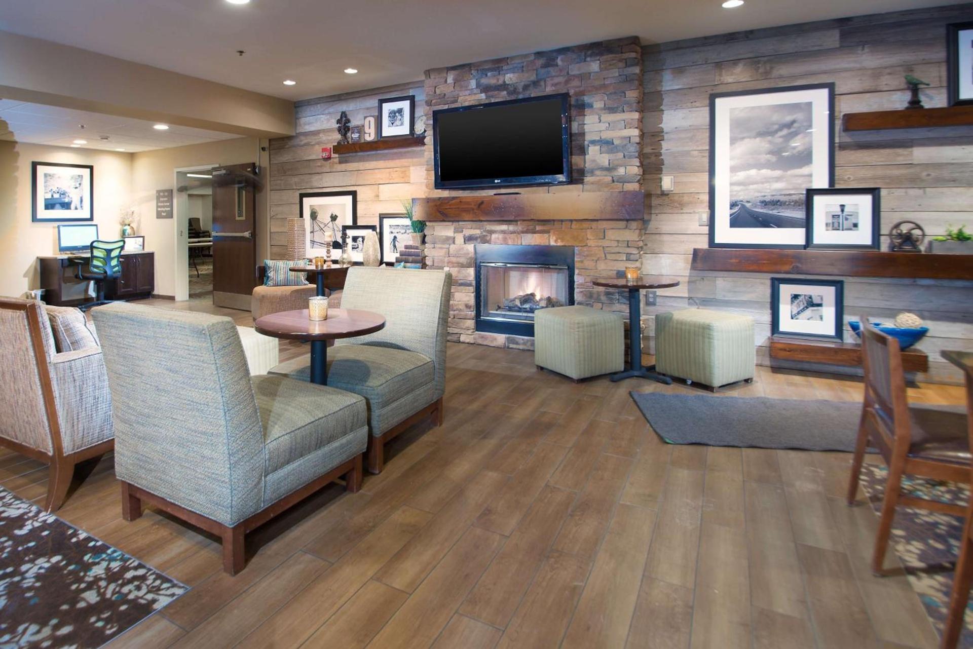 Hampton Inn Tiffin photo 10