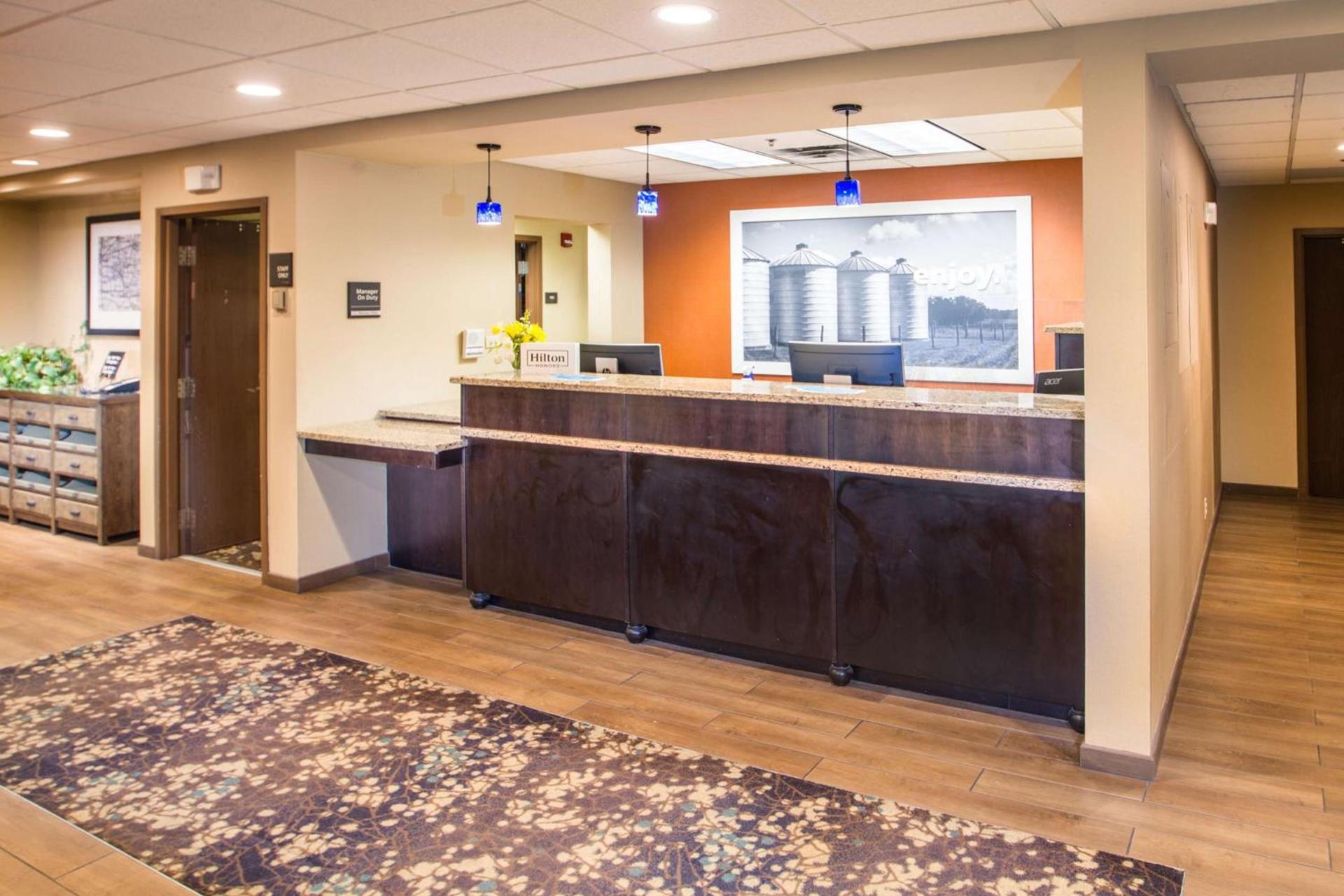 Hampton Inn Tiffin photo 18