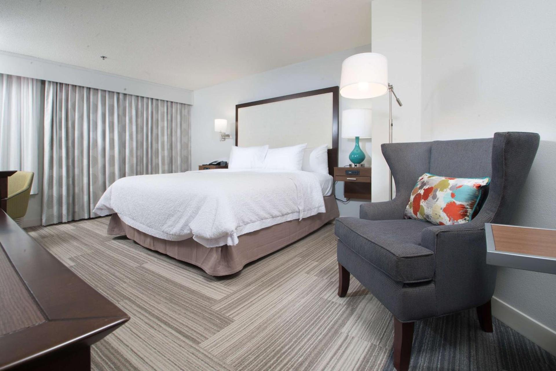 Hampton Inn Tiffin photo 3