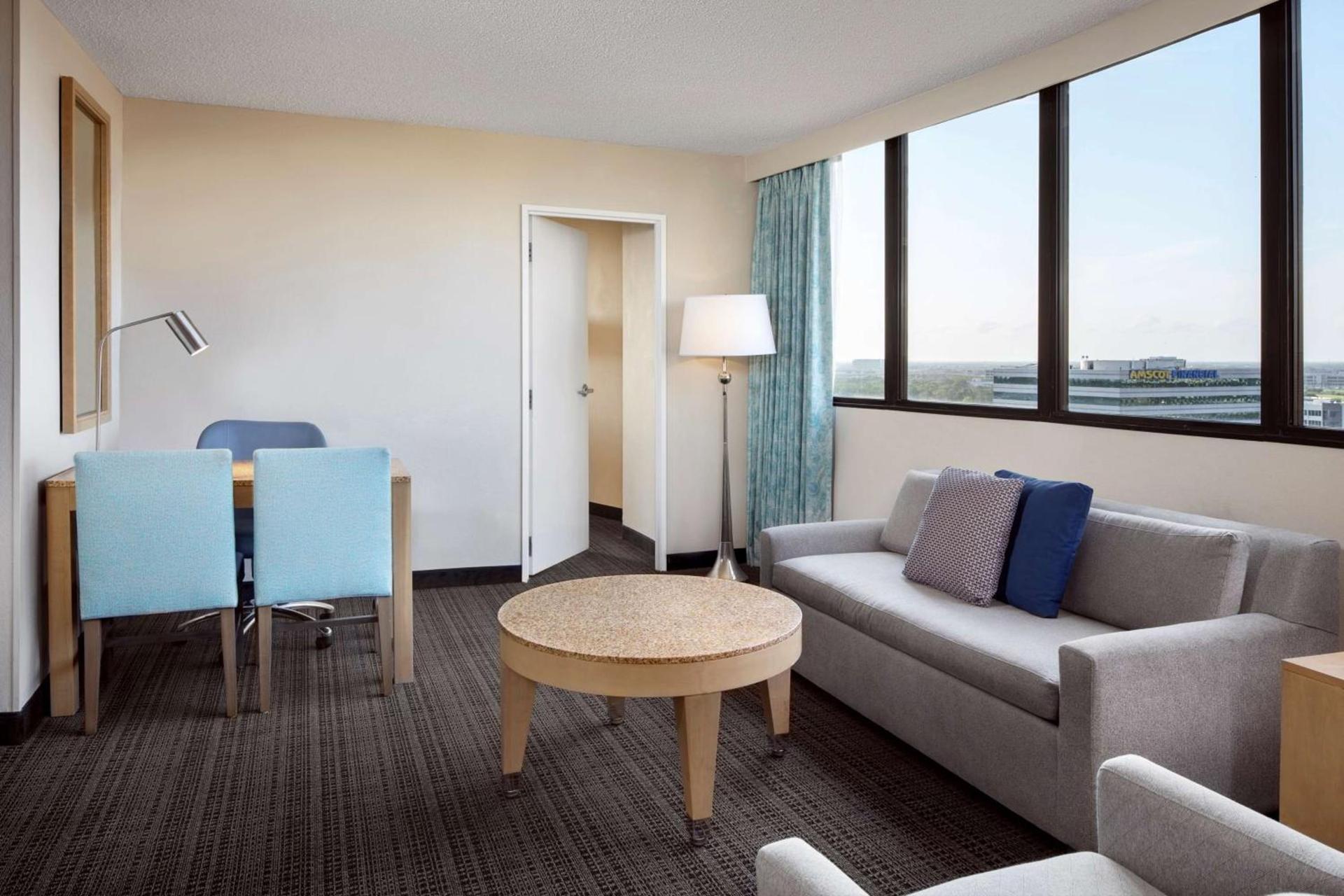 Embassy Suites by Hilton Tampa Airport Westshore photo 70