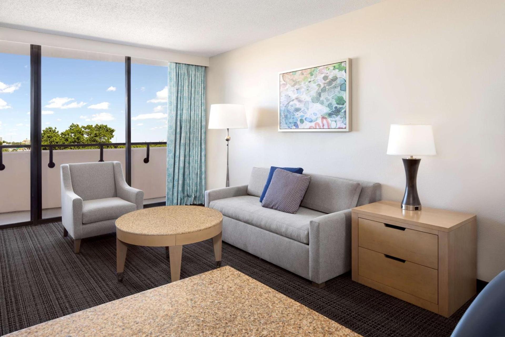 Embassy Suites by Hilton Tampa Airport Westshore photo 42