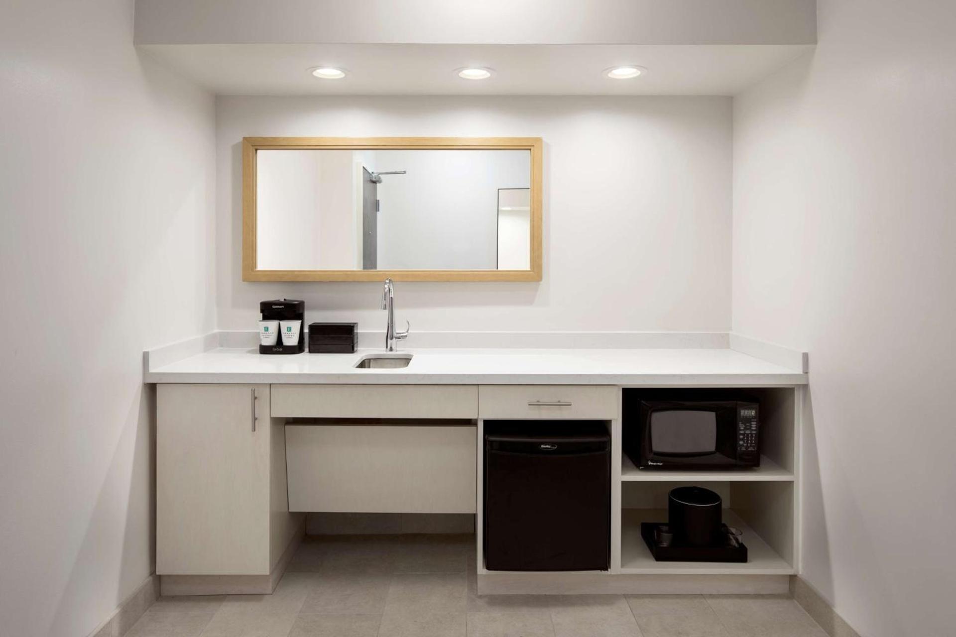 Embassy Suites by Hilton Tampa Airport Westshore photo 58