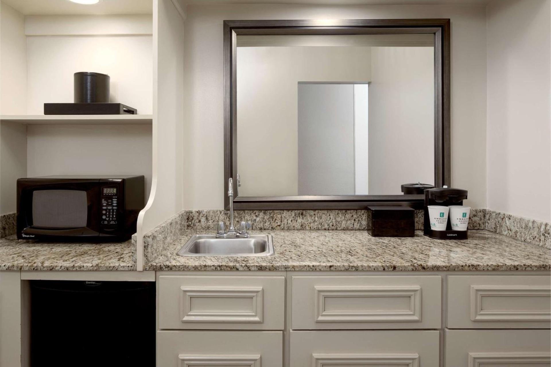 Embassy Suites by Hilton Tampa Airport Westshore photo 78