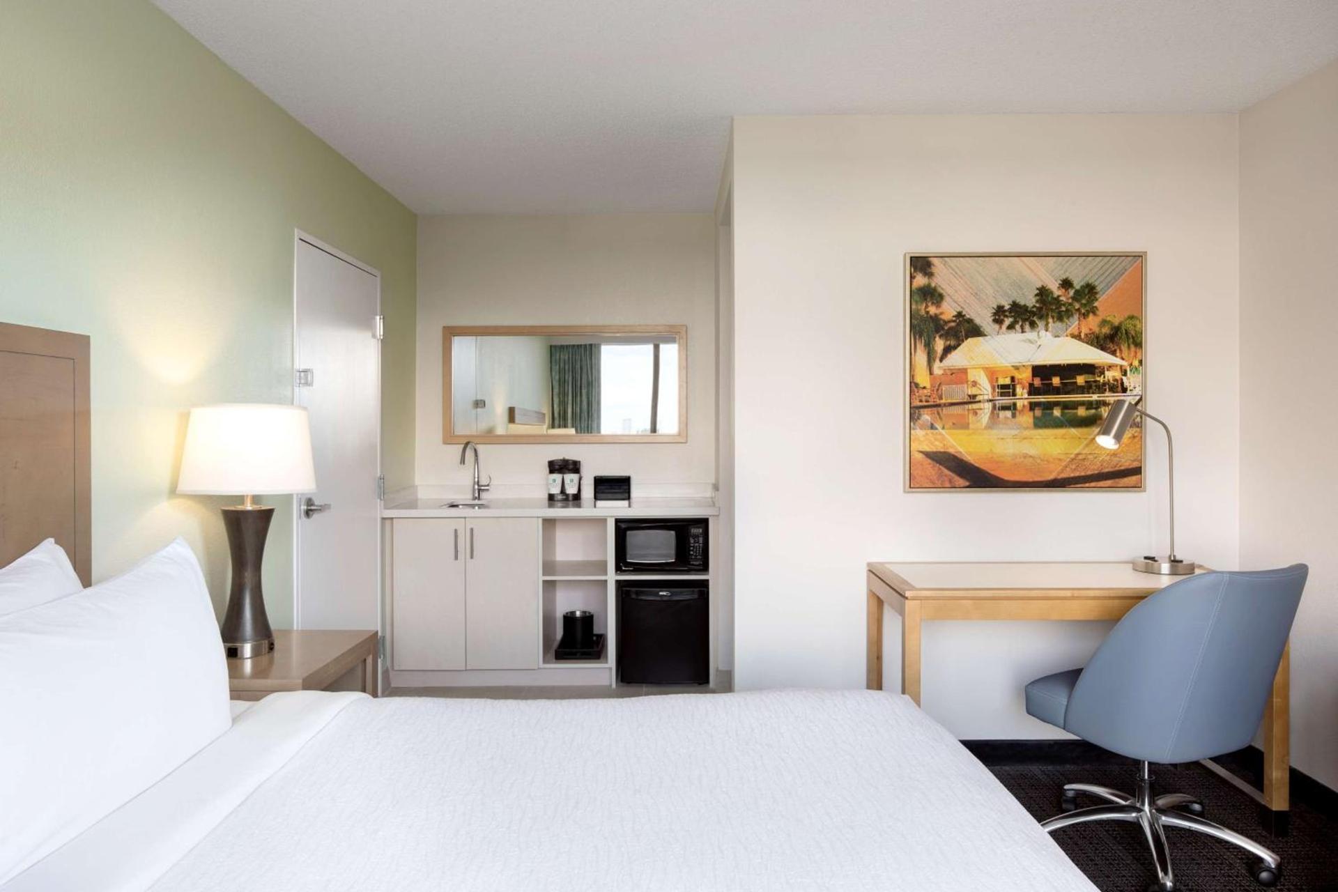 Embassy Suites by Hilton Tampa Airport Westshore photo 27