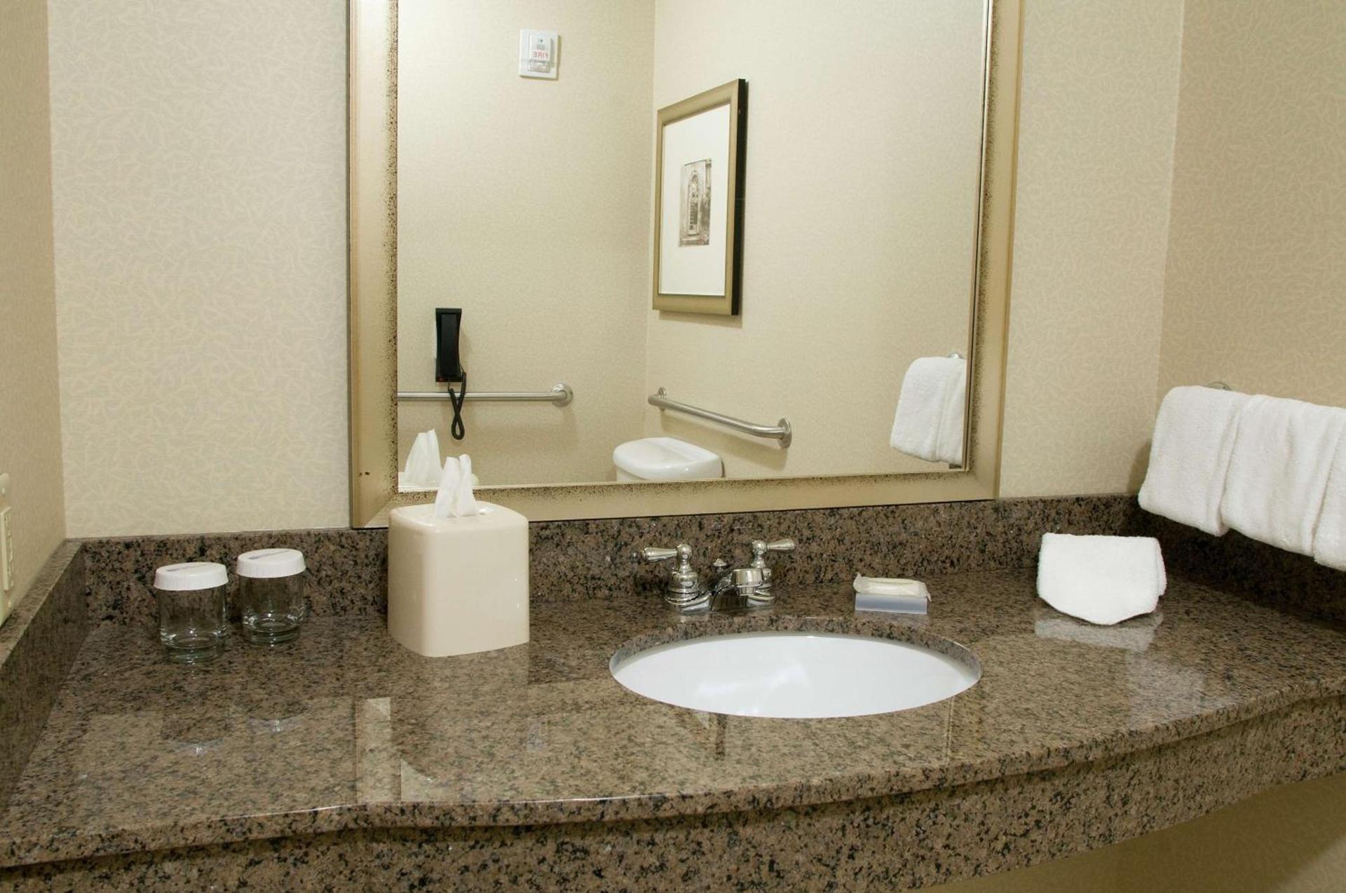 Hilton Garden Inn Mount Holly/Westampton photo 10