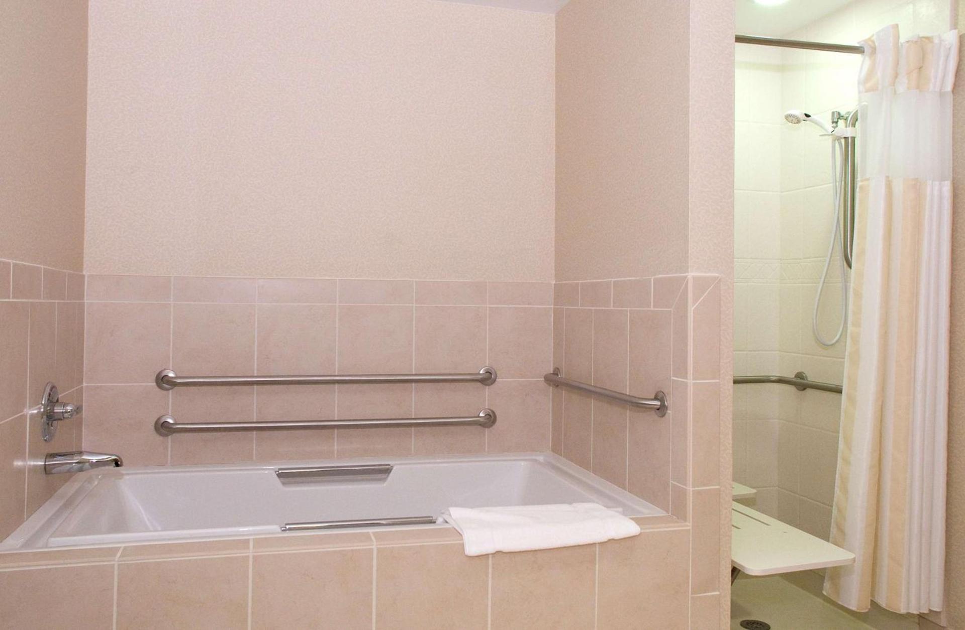 Hilton Garden Inn Mount Holly/Westampton photo 25